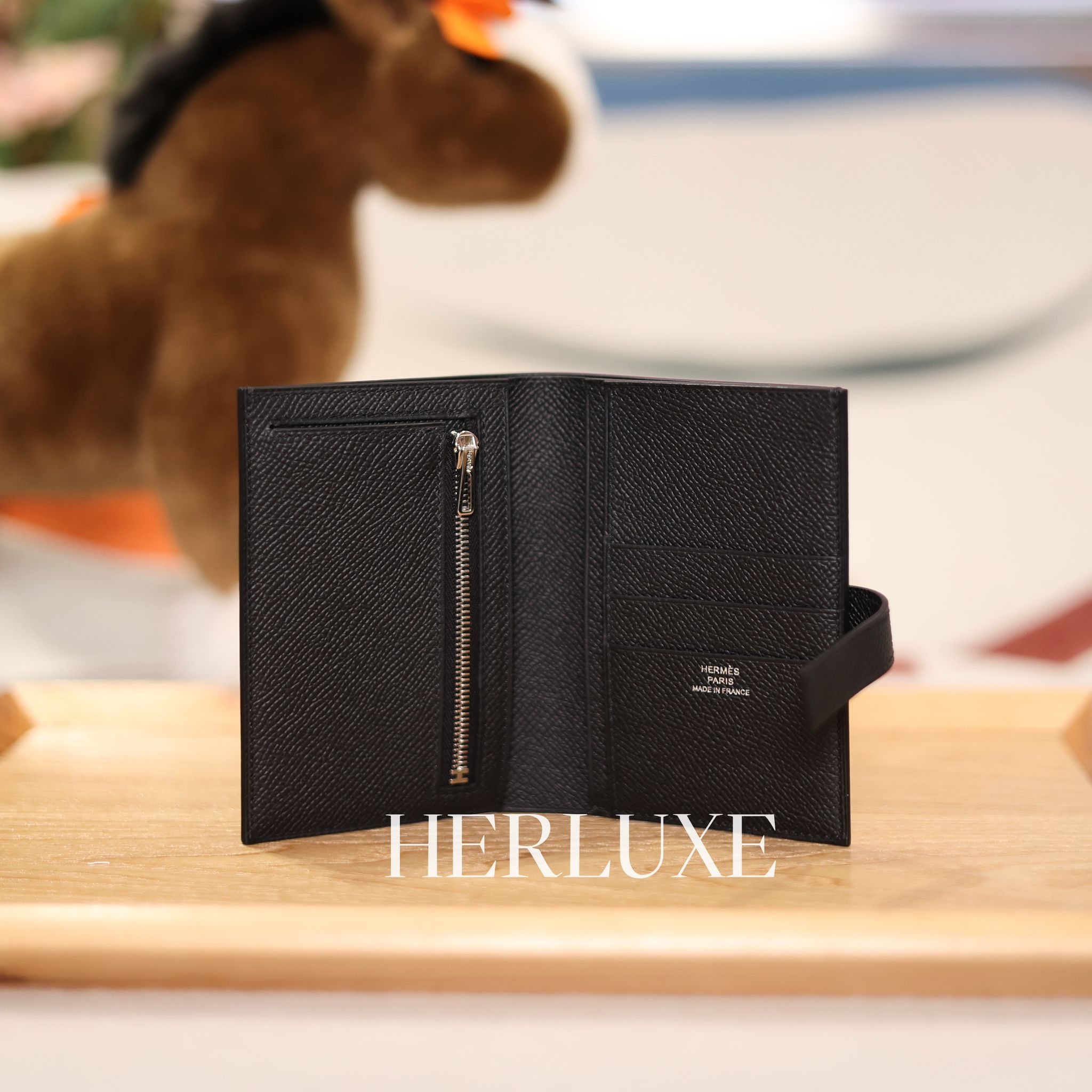 New H passant compact wallet 89 noir epsom W