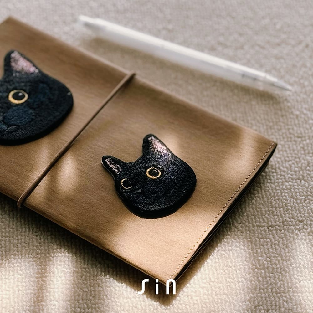 炭球 小黑貓 Mini 迷你版 貓咪刺繡貼紙｜ Sin意工作室