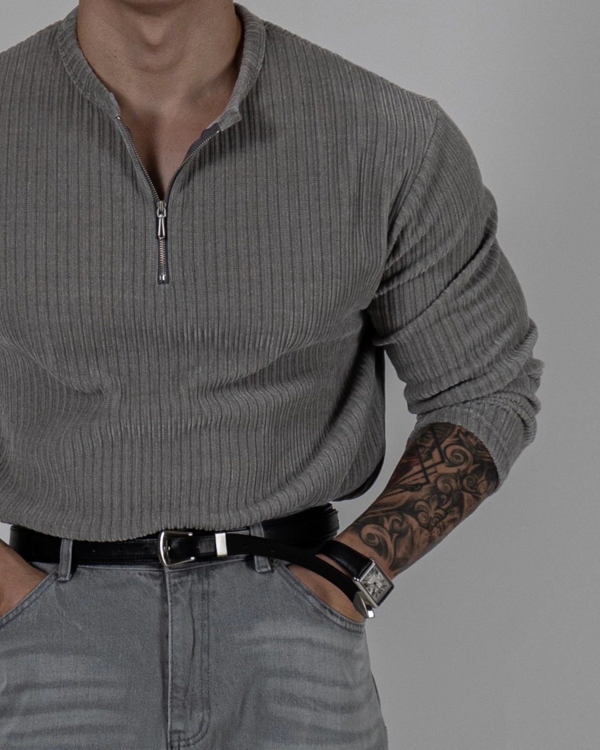 絲絨拉鍊亨利領上衣