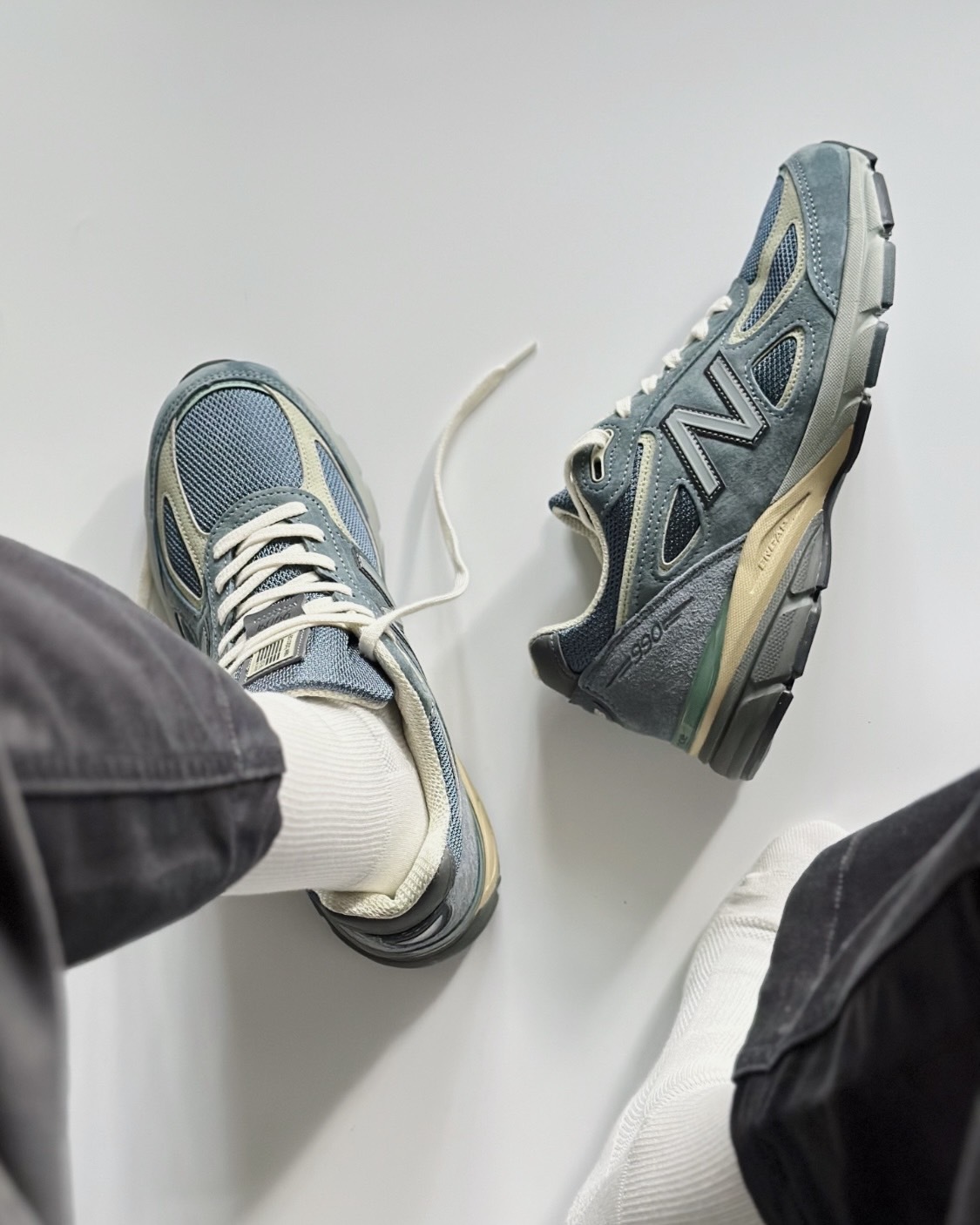 【Focus Store】預購 Auralee x New Balance Made in USA 990v4 "Dusty Blue" 灰藍色 U990AL4
