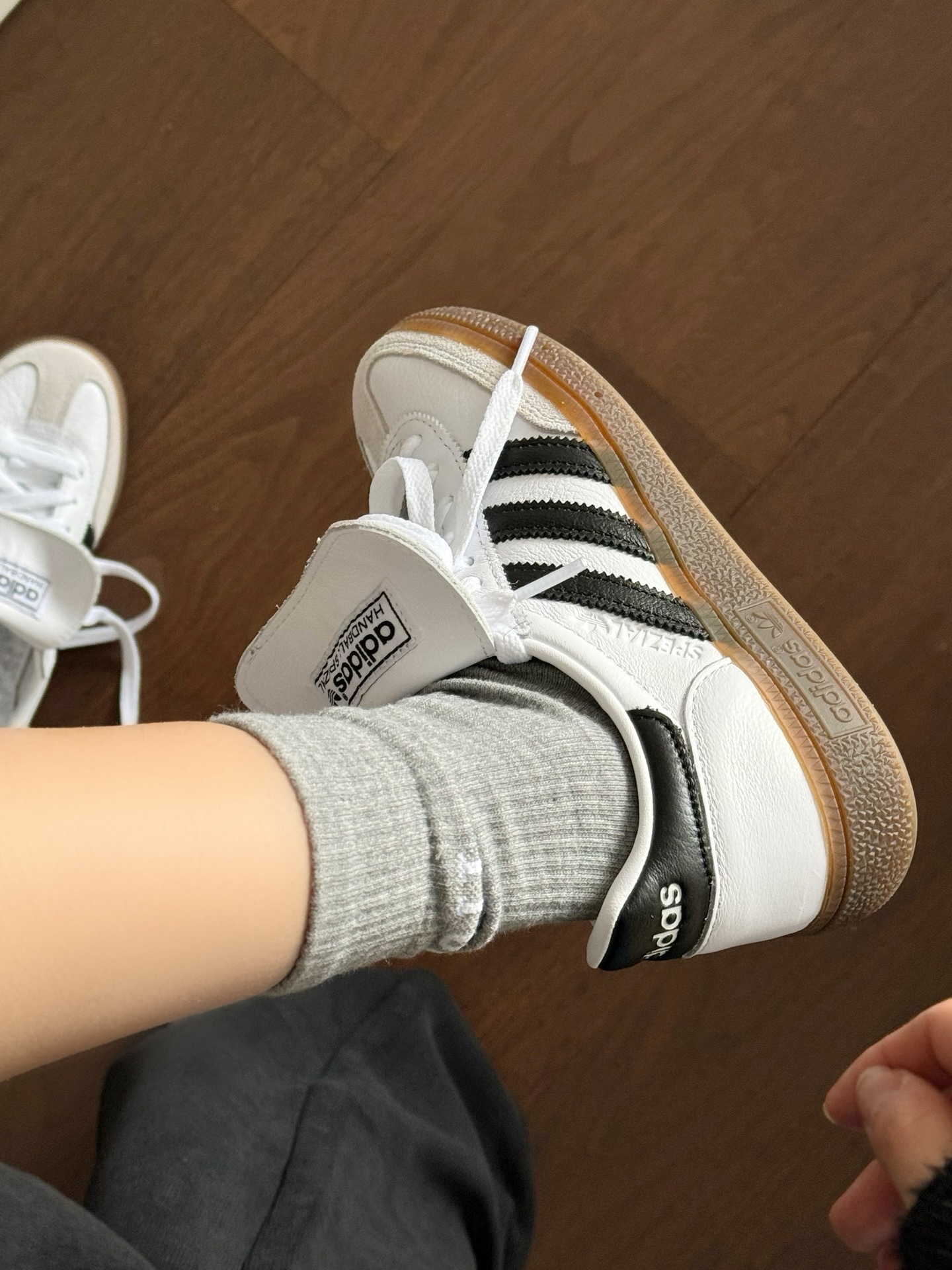 Adidas Handball Spezial 翻蓋 大鞋舌 標籤鞋舌 白 橡膠底 男女鞋 IH2291