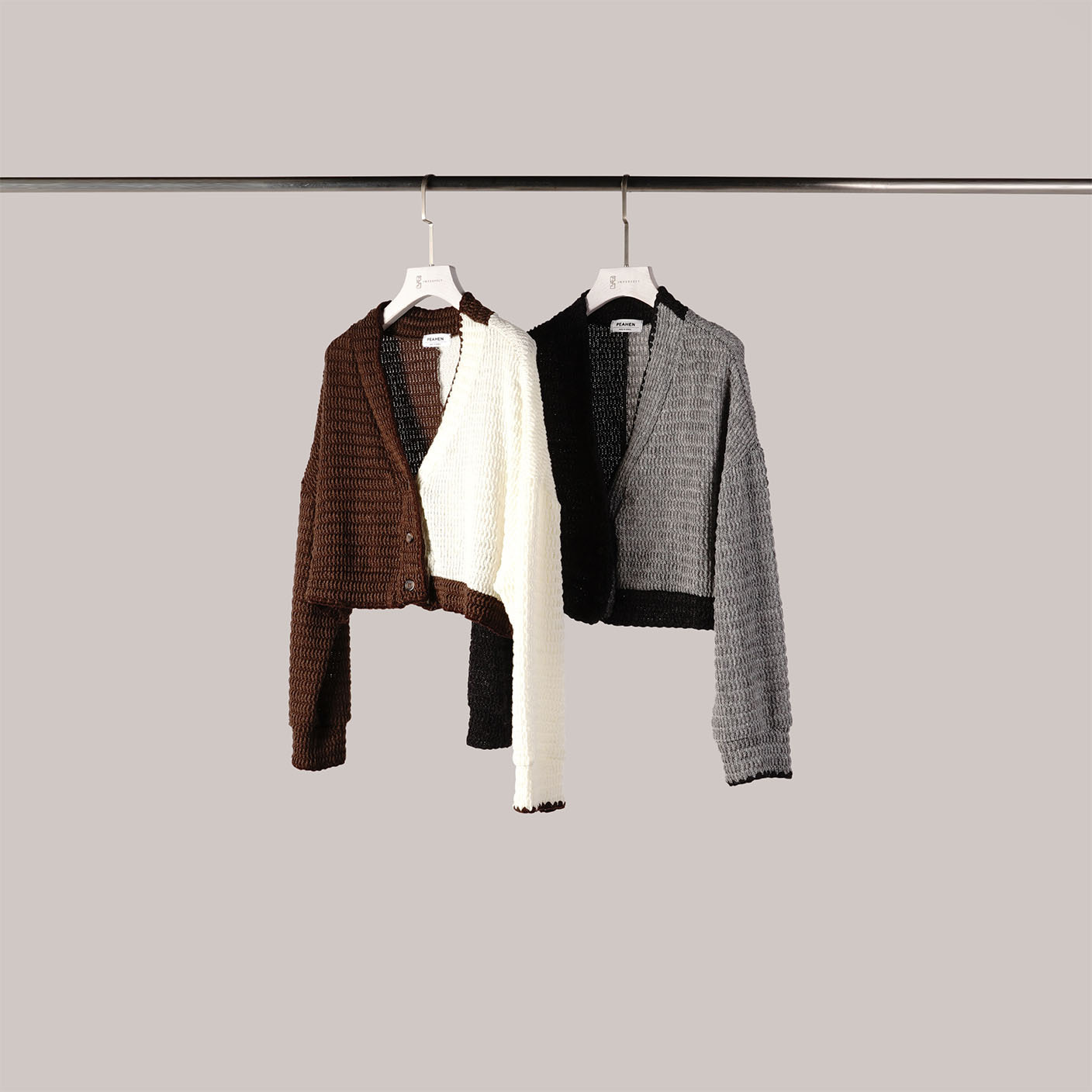 撞色V領滾邊針織外套 | 2色