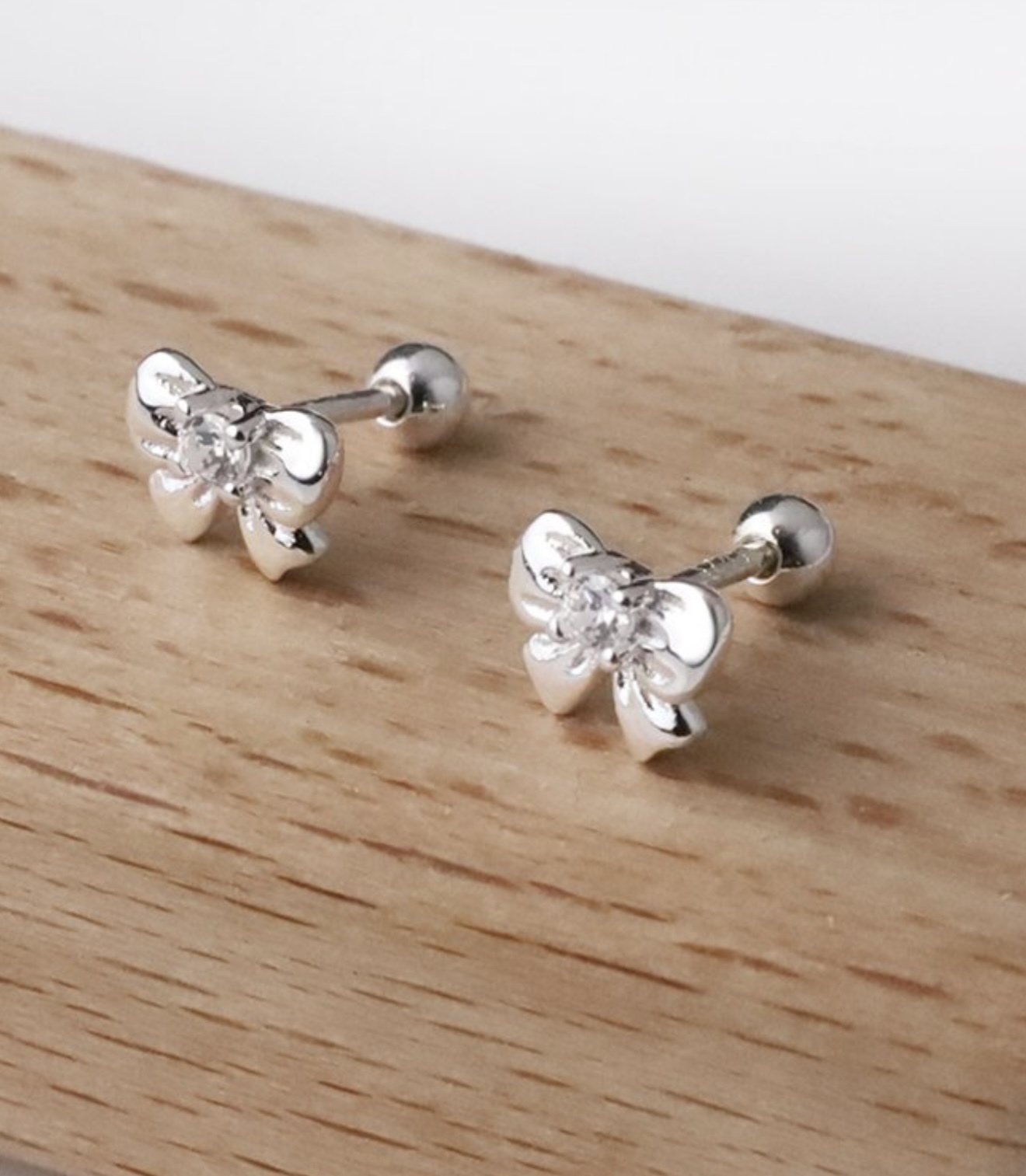 H31單鑽緞帶蝴蝶結純銀鎖針