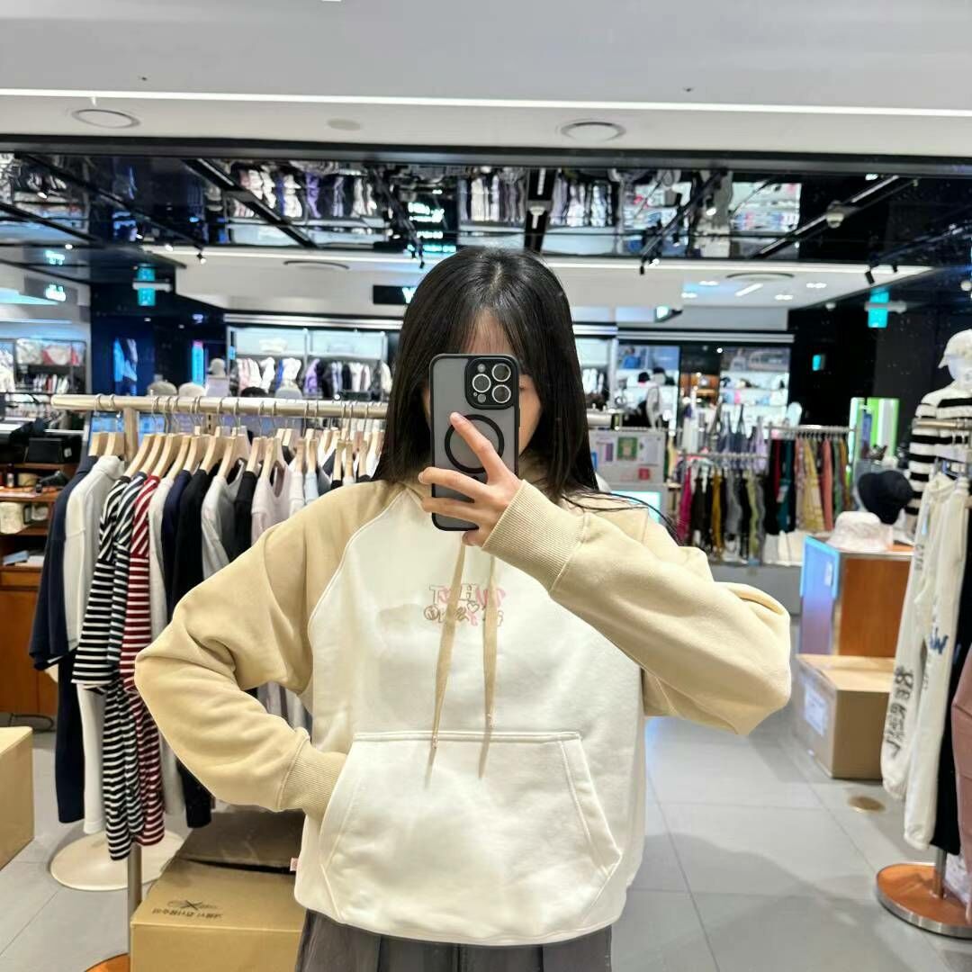 Wacky Willy Women's graphic color blocking hood