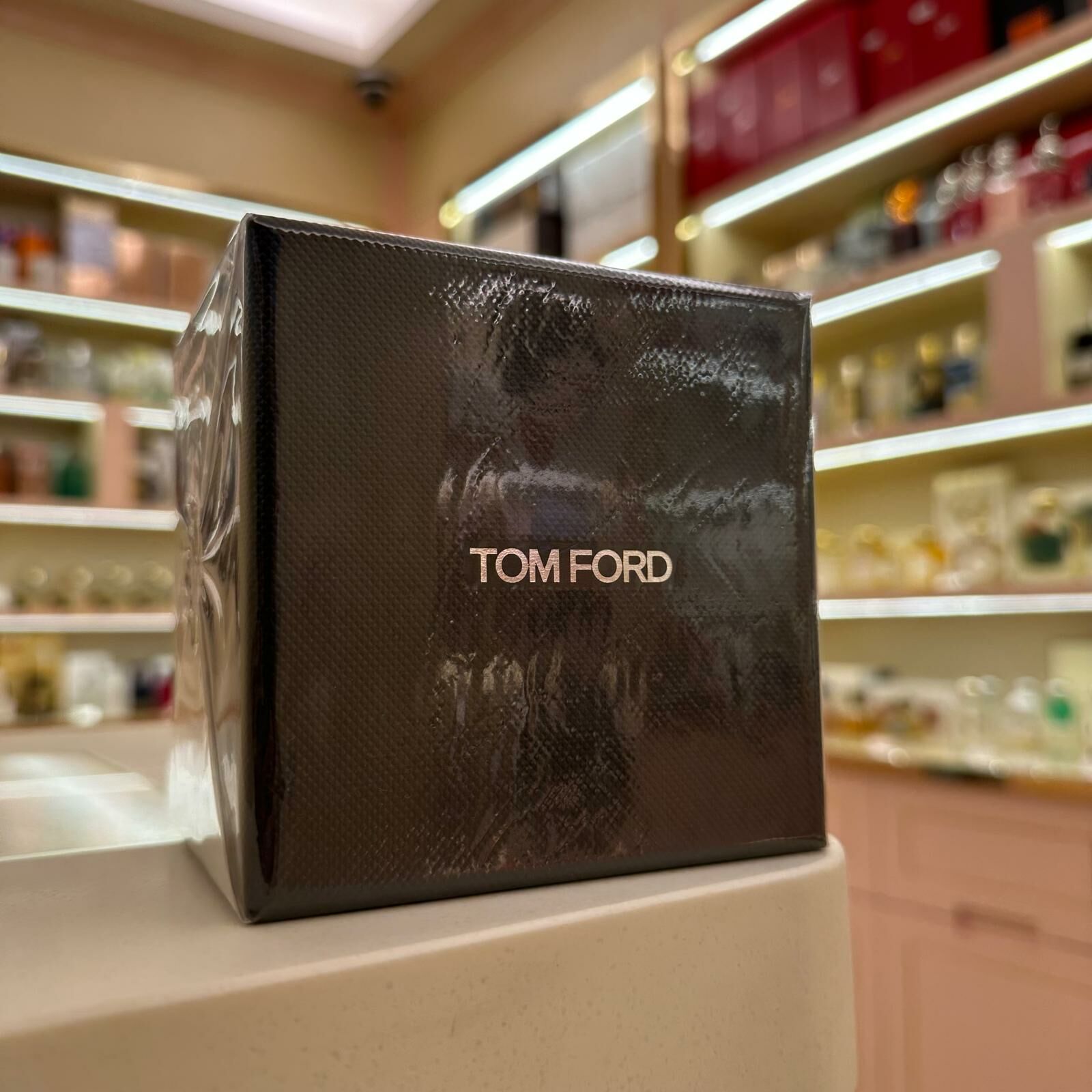 Tom Ford Oud Wood Candle 湯姆·福特 烏木香氛蠟燭
