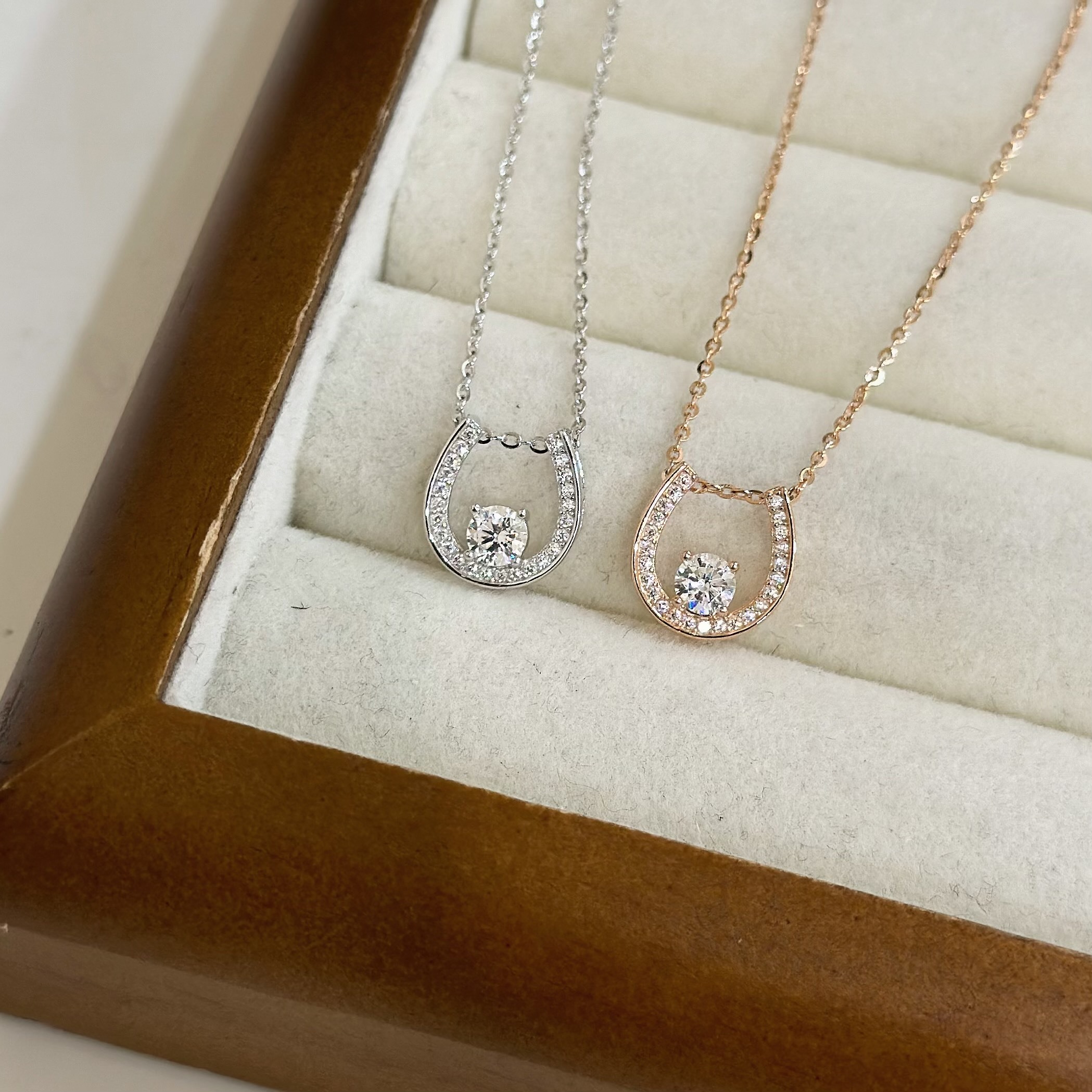 Q04【輕奢】排鑽U型主鑽純銀鎖骨鏈