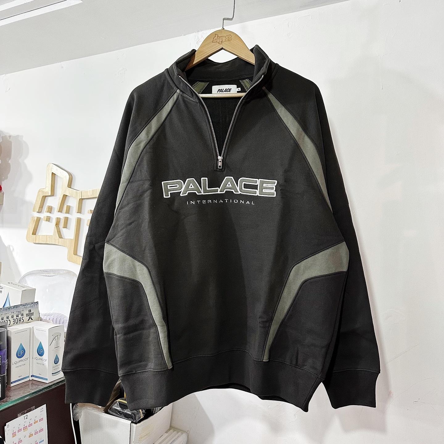 PALACE International 1/4 Zip Black