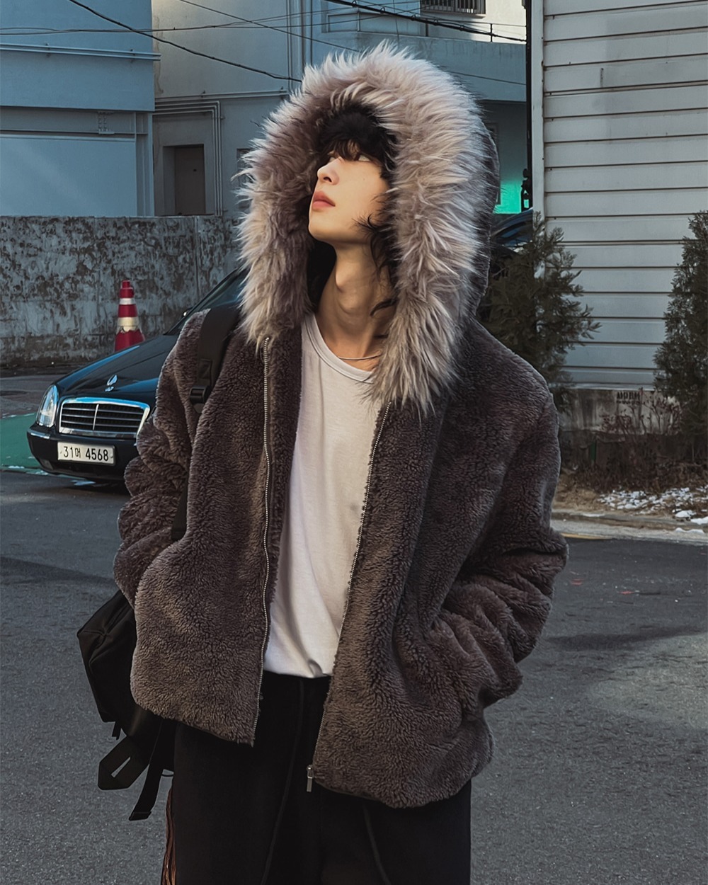 毛絨連帽拉鍊外套