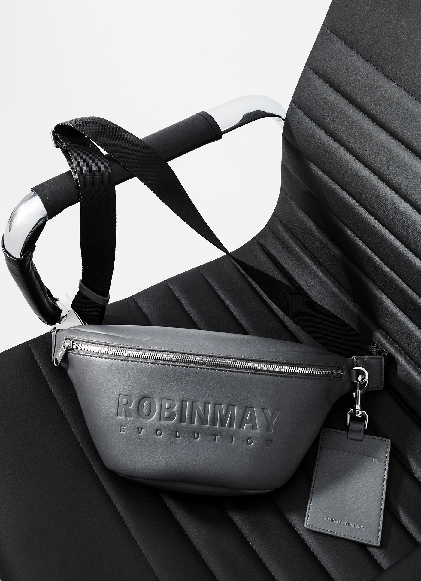 ■ROBINMAY■品牌真皮胸包 ブランド本革チェストバッグ/送料込 品牌真皮胸包｜皮革男包｜胸包｜ROBINMAY 官方網站(RM)
