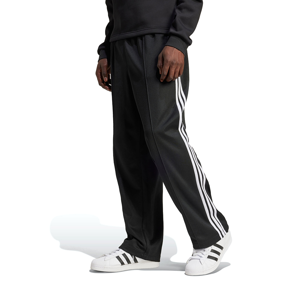 Adidas Baggy TP 男款 黑色 運動 休閒 經典 口袋 愛迪達 三線 寬鬆 亞規 長褲 IZ4801