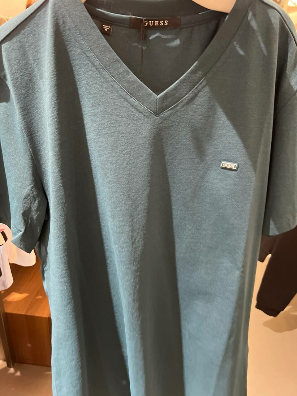 [S] GUESS COMMON COOL MATERIAL V-NECK T-SHIRT,DARK GREEN, MO2K9492-DGN [FINAL SALE] (SGU646)