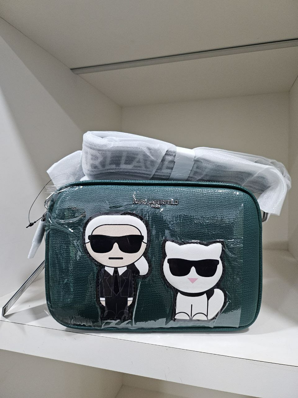 [S] KARL LAGERFELD LH6EU9BJ MAYBELLE ROUND HEAD DUO CAMERA CROSSBODY,VERIDIAN, 196788428225 (SKL1169)