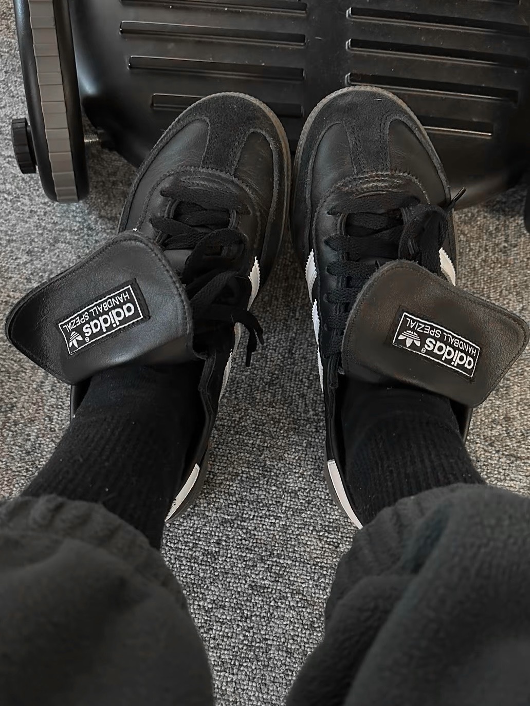 Adidas Handball Spezial 翻蓋 大鞋舌 標籤鞋舌 黑 橡膠底 男女鞋  IH2290