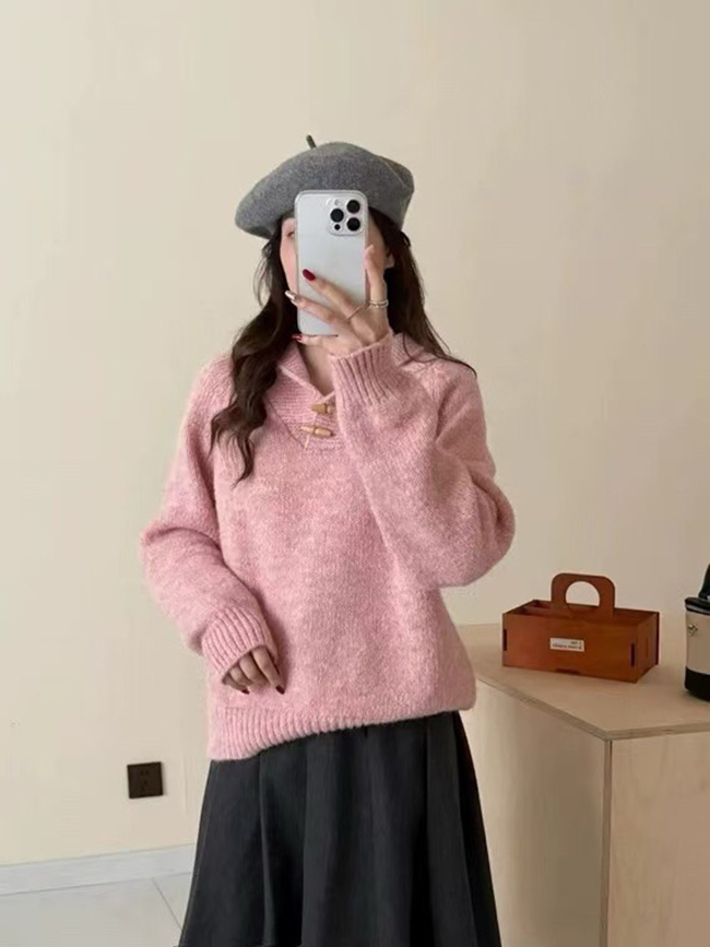 💝實拍粉色牛角扣裝飾毛衣-現貨