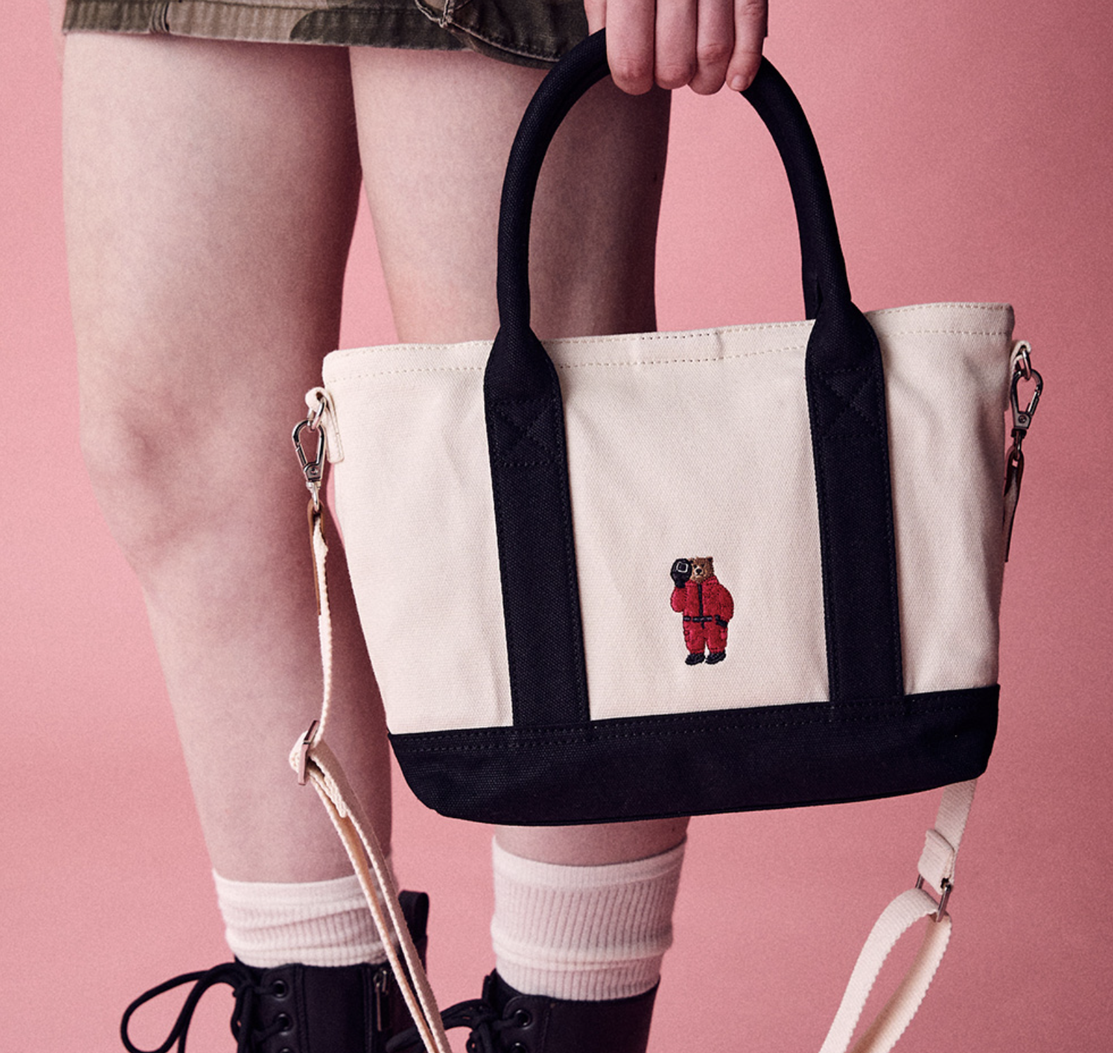 韓國WHO.A.U x SQUID GAME 魷魚遊戲Mini Canvas Totebag