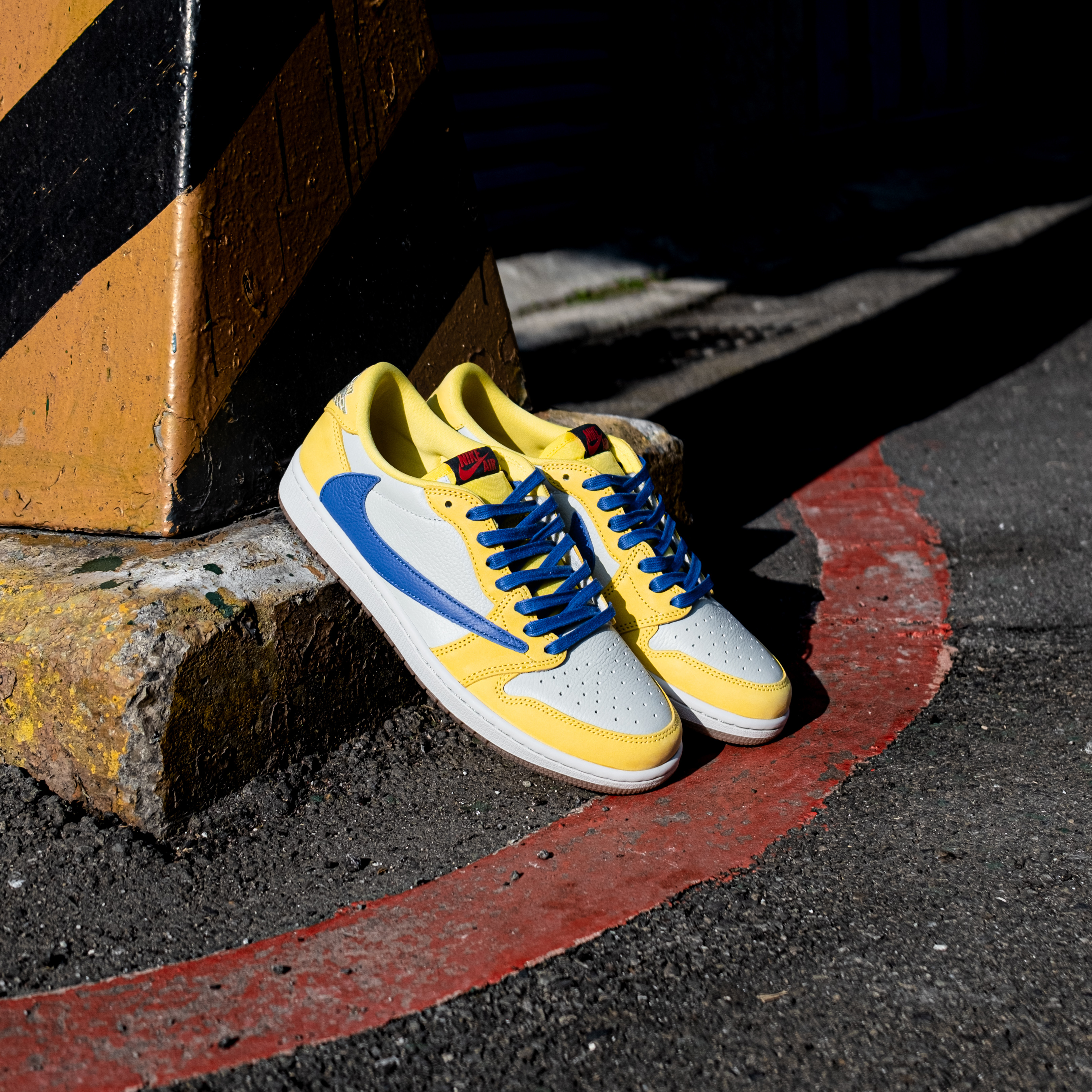 -(Ａ19bc)-TRAVIS SCOTT X AIR JORDAN 1 LOW TS 倒勾 女款 金絲雀 香蕉"CANARY"-DZ4137 700