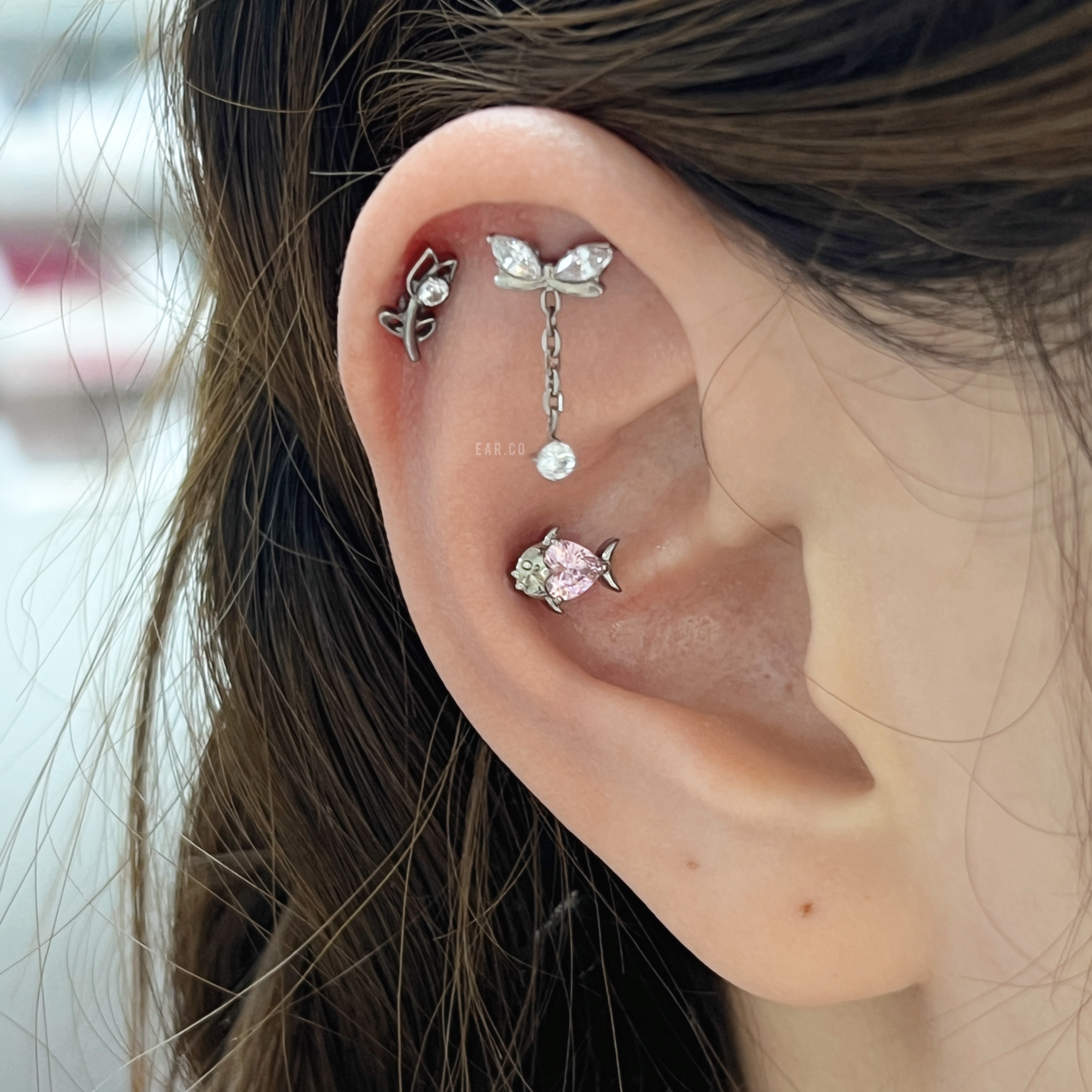 垂釣閃石蝴蝶結平頭耳門/耳珠/耳骨釘 [G23 Titanium]