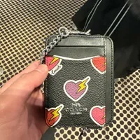 [S] COACH CW453 ZIP CARD CASE WITH HEART BOLT PRINT,SILVER/BLACK MULTI, 196395550845 (SCO1061)
