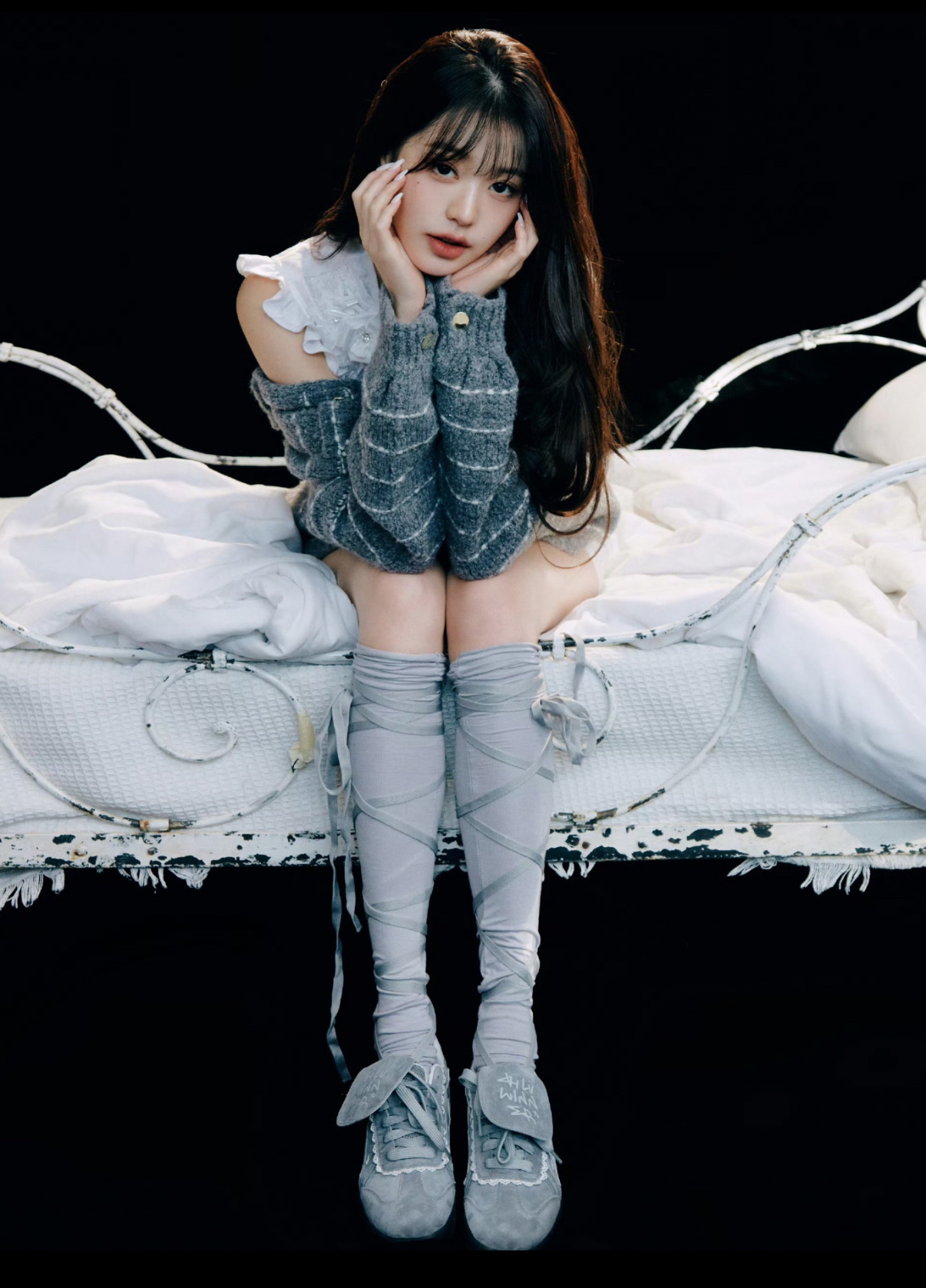 Killwinner 迷霧灰蕾絲德訓鞋 格雷風 麂皮 蕾絲 翻蓋 緞帶 珍珠 張員瑛同款 德訓鞋/預購