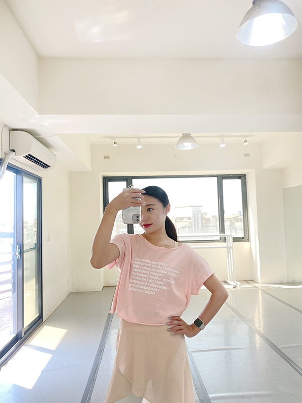 韓國 LalaWear【LW-Top02 芭蕾術語寬版T恤】