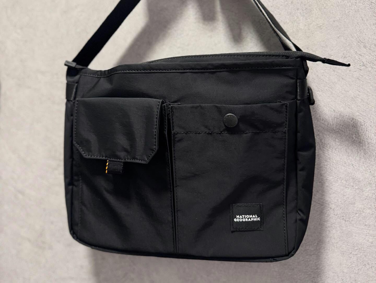 【代購】NATIONAL GEOGRAPHIC 國家地理 Adele Crossbody Bag 側背包 N255ACR240 / N255ACR440