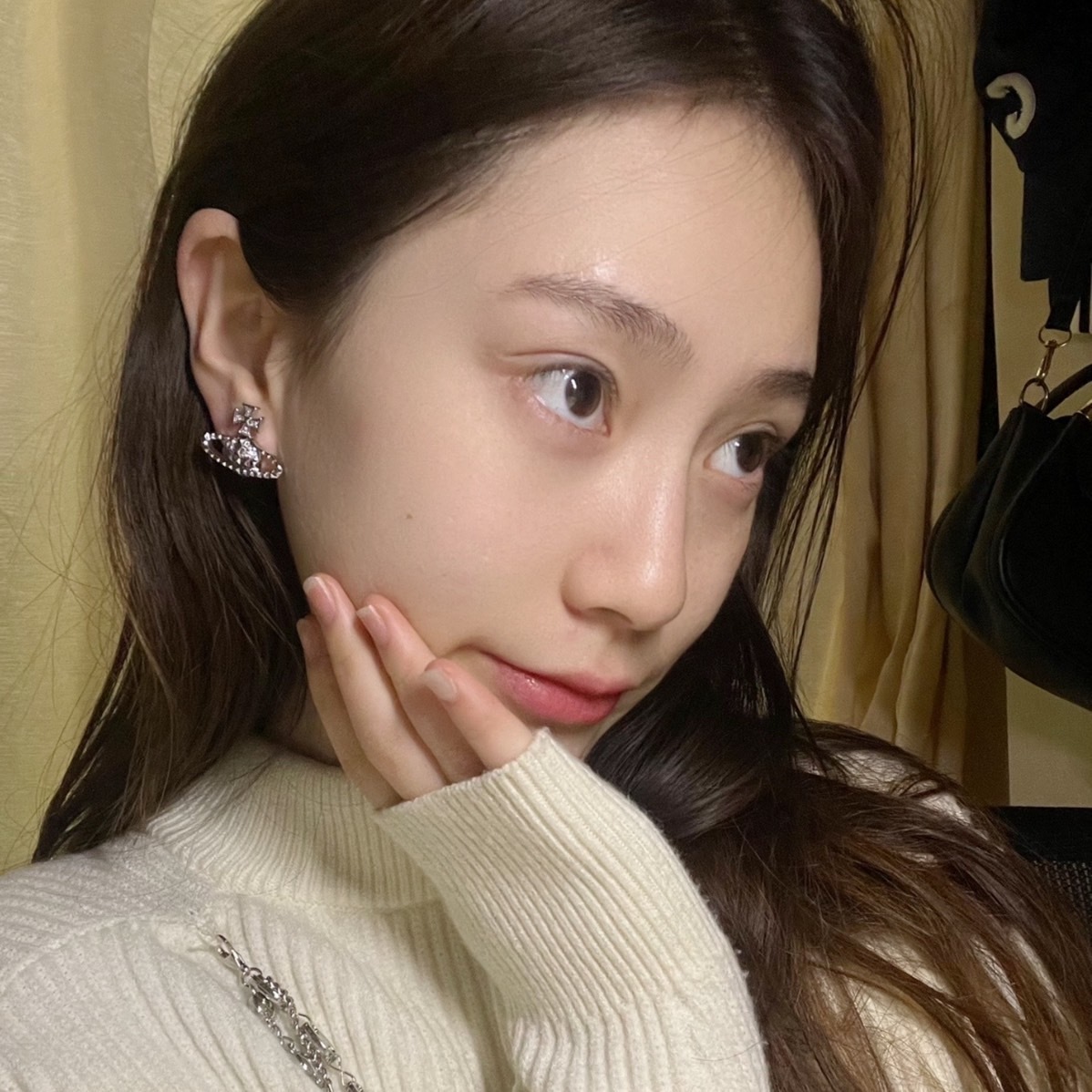 <海外連線> VIVIENNE WESTWOOD  MAYFAIR 經典款鉚釘 銀色 耳環 914018-11