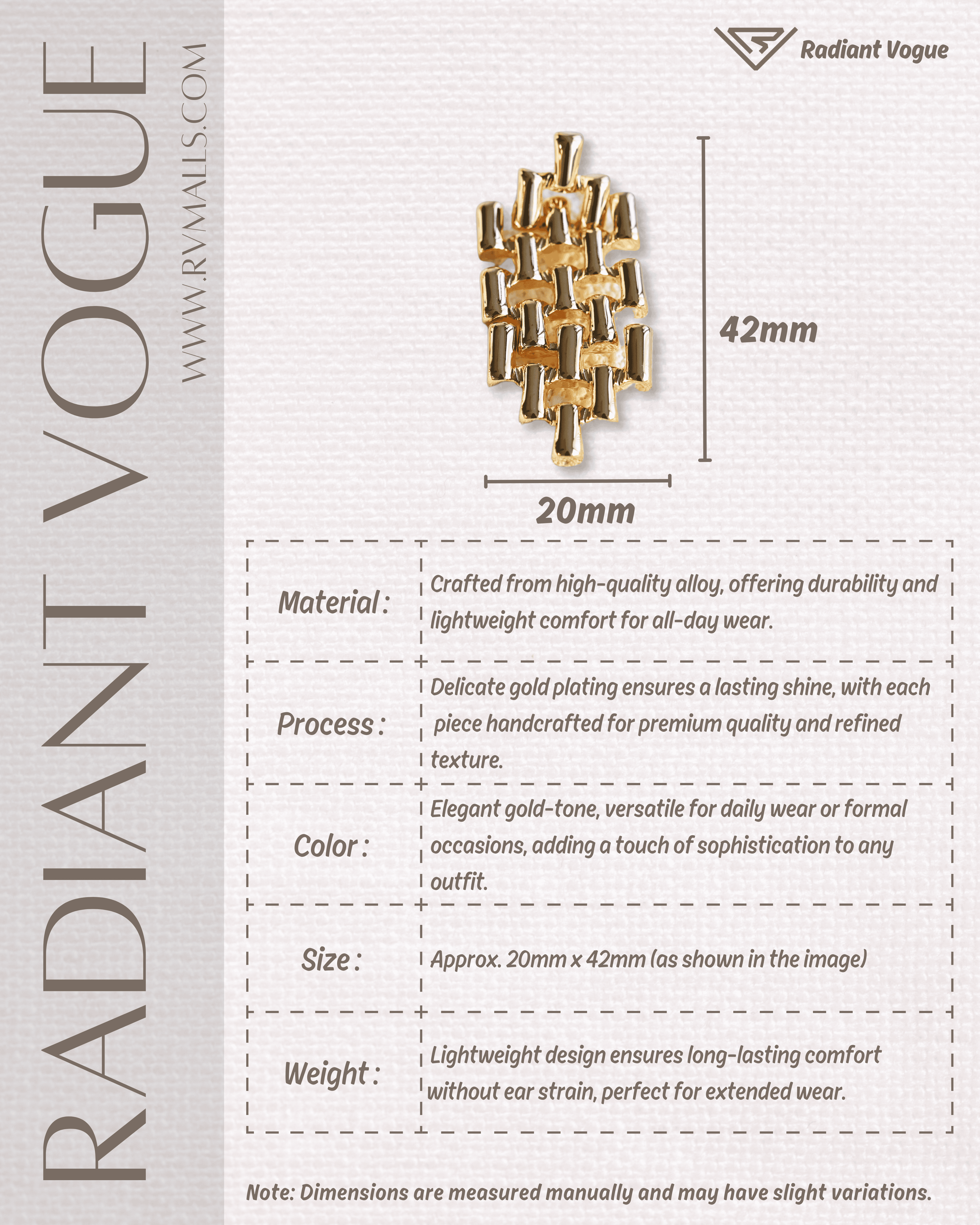 耳環材質為高品質合金, 表面精緻金色電鍍處理, 尺寸約20mm x 42mm, 輕量設計適合長時間佩戴。