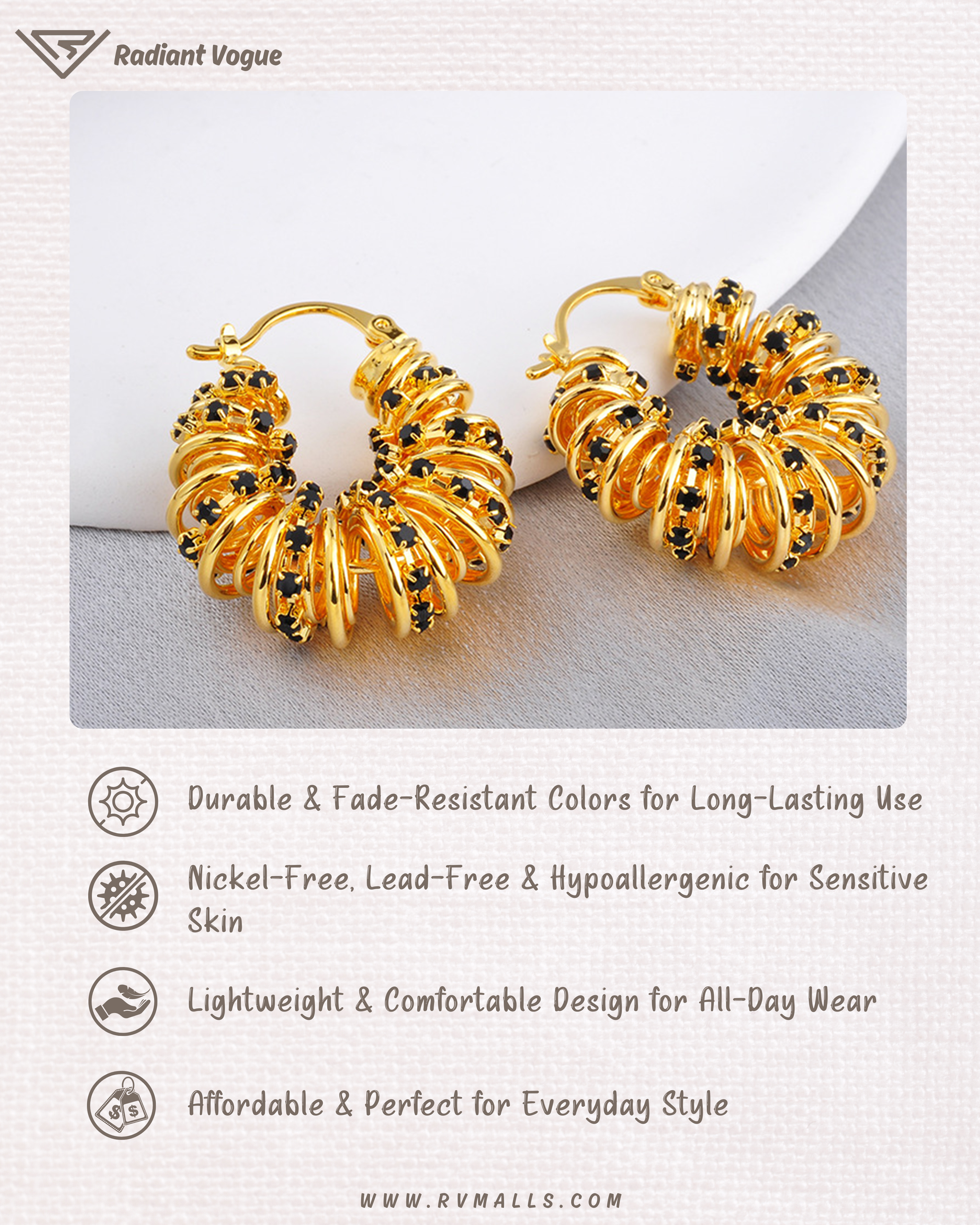 編織鏤空金色耳環, 具有耐用、不褪色的設計, 無鎳抗敏適合敏感肌膚, 輕量舒適的日常佩戴首選, 價格親民且時尚百搭。