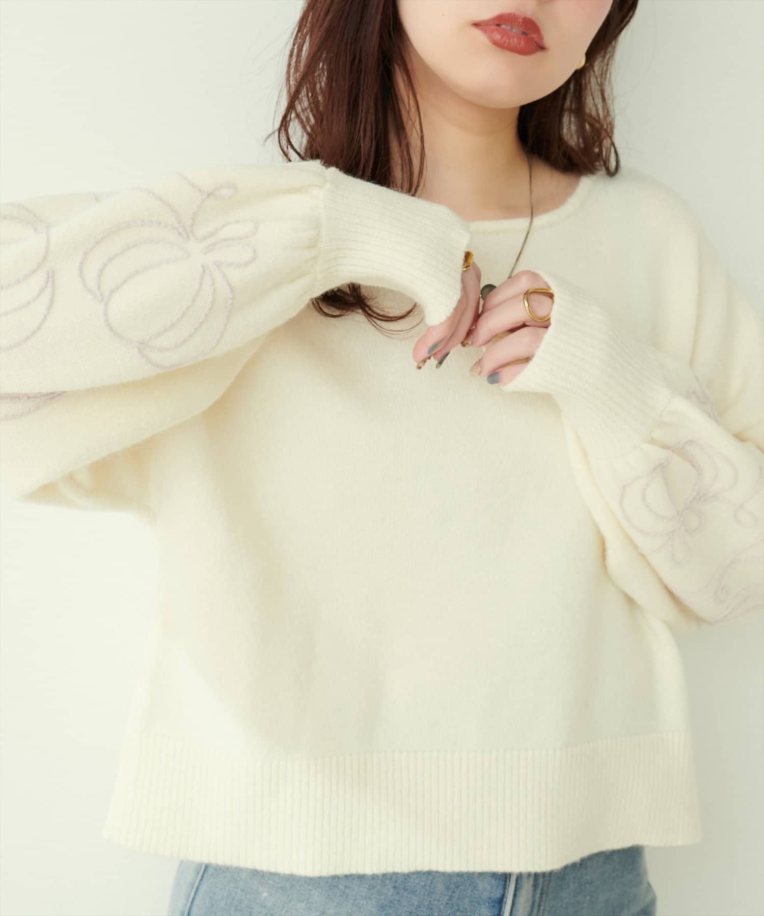 natural couture(ナチュラルクチュール)  モール刺繍前後２WAYニットプルオーバー米（0342051290）