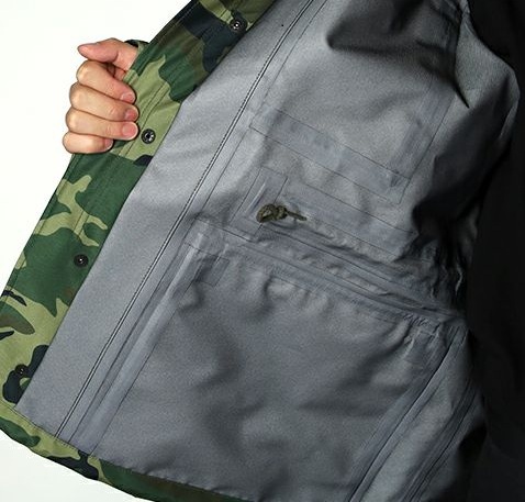 ON SALE: JUNYA WATANABE MAN eYe PRINTED LAMINATE JACKET - GREEN PRE ORDER ITEM (預訂中)