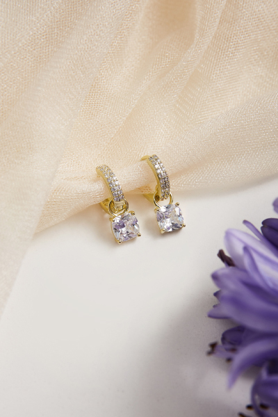 輕奢鋯石吊墜。銀針耳環