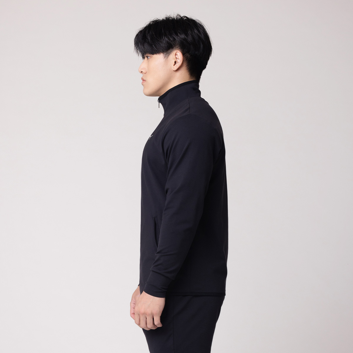 托瑪斯立領運動外套（托瑪斯黑）