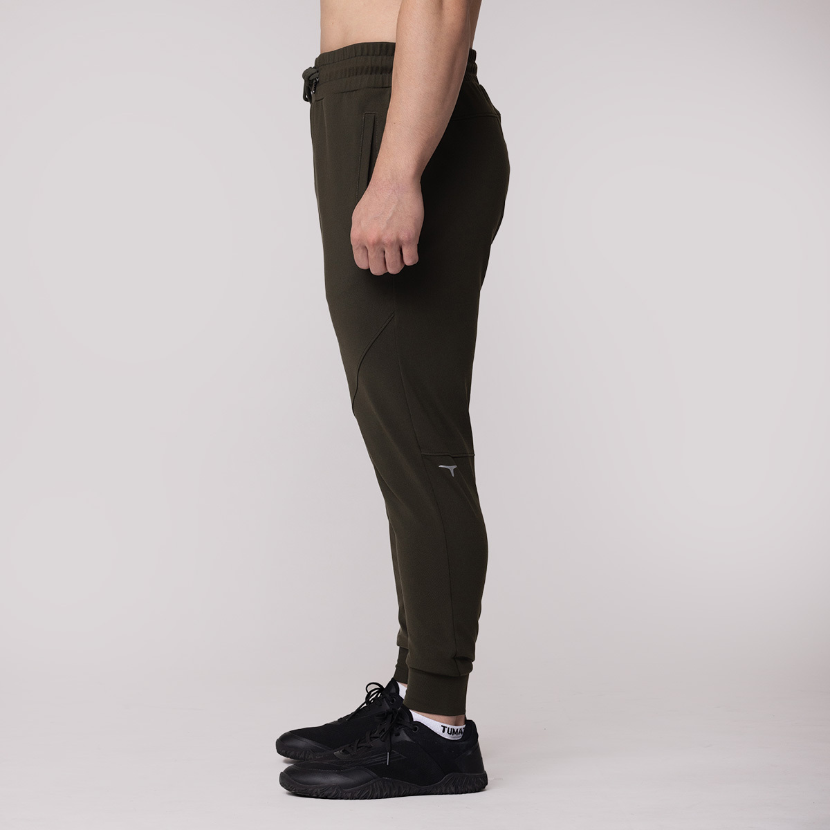 托瑪斯經典縮口長褲（叢林綠）