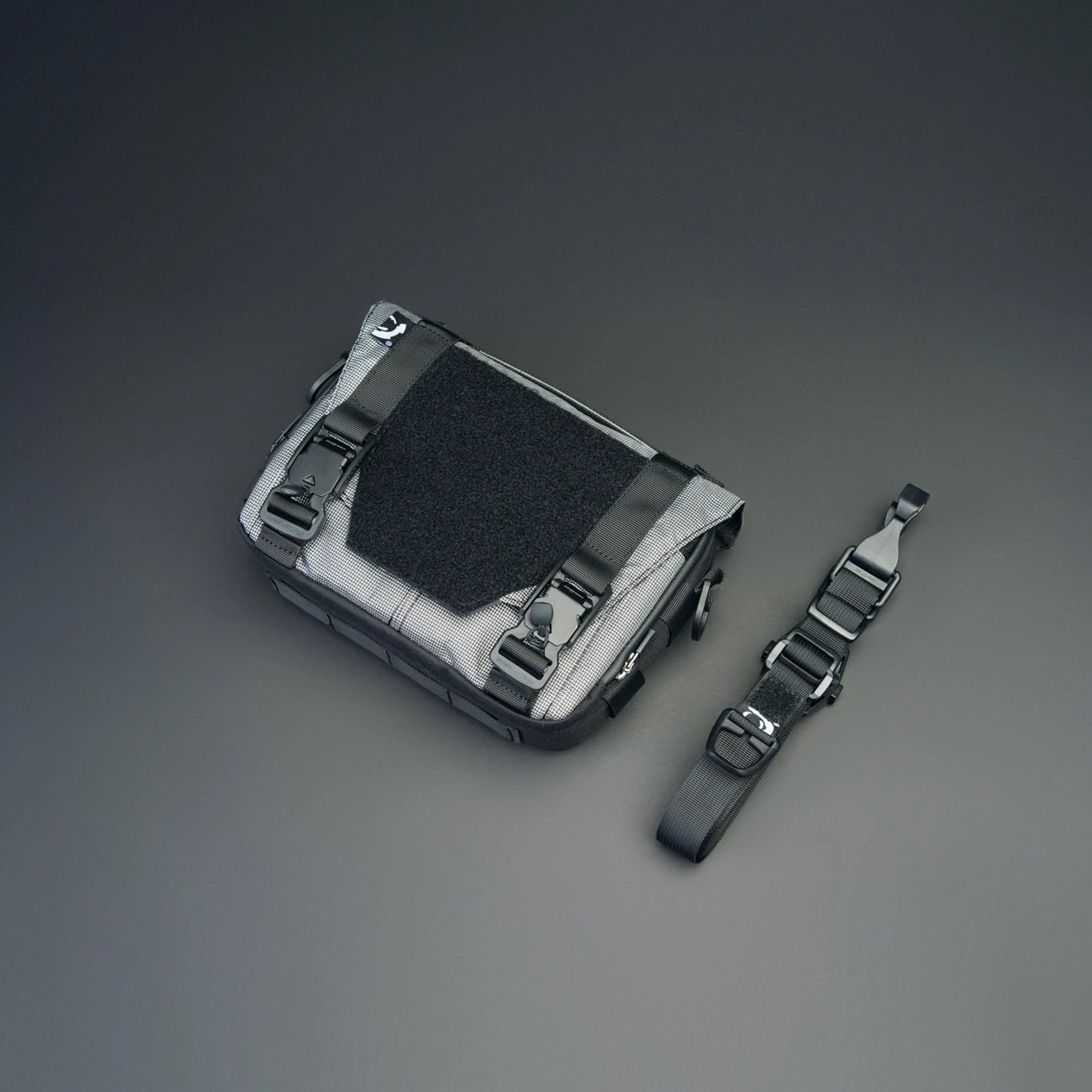 【超頻漫遊】M-09A「磁碟」2.0機能複合勤務單肩平板防水斜跨小包