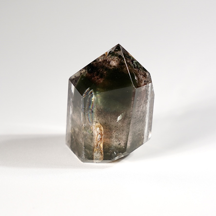 紫紅綠幽靈晶柱