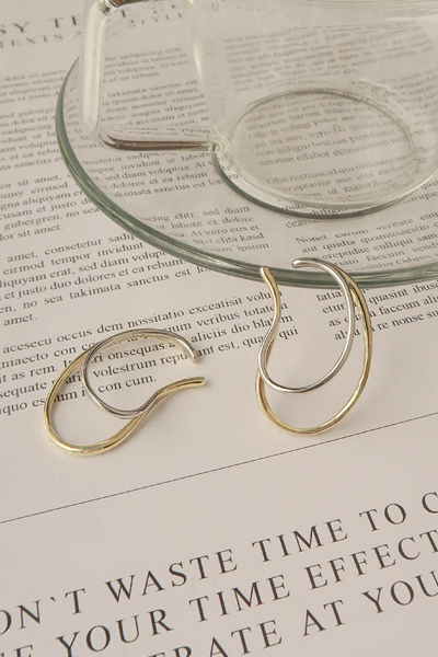 金銀撞色設計耳骨夾兩件組