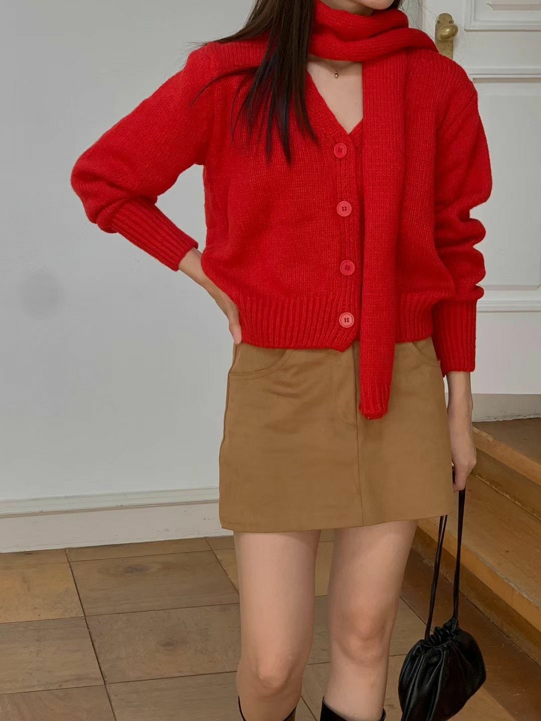 TC258 V領外套+頸巾