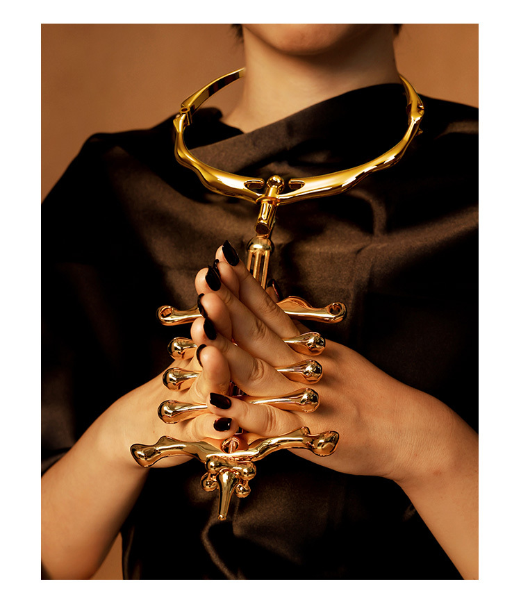 UPKO,義大利 UPKO,UPKO 候鳥金屬項圈+四指夾套裝,調教時尚,調教,調教扮演,BDSM,SM,親密關係,格雷,角色扮演,捆綁,禮物,繩縛,束縛,綁帶,口球,手拍,頸圈,項圈,牽引鏈,手銬,腳銬,馬鞭