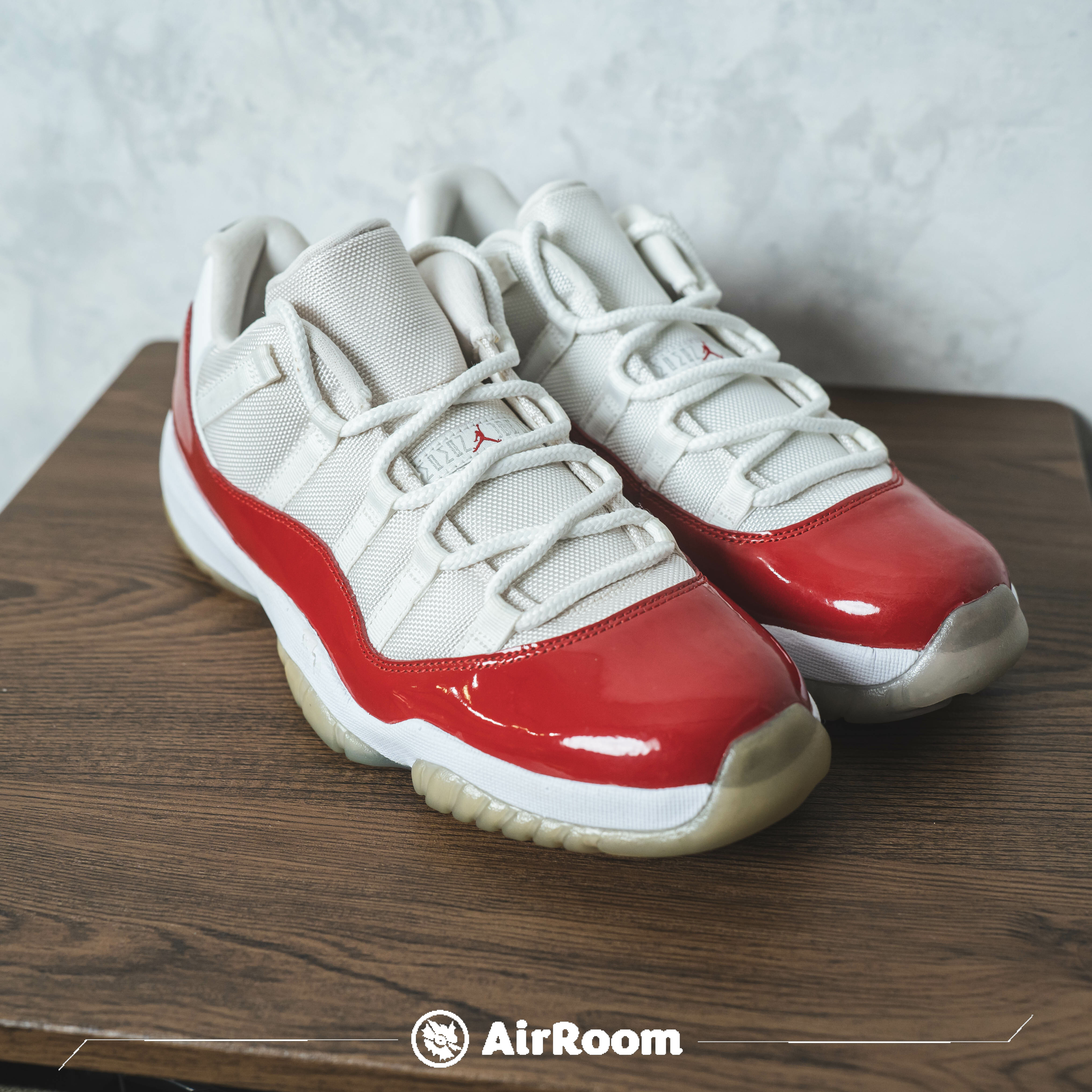 Air Jordan 11 Retro Cherry Low 男鞋 白紅 低筒 528895-102