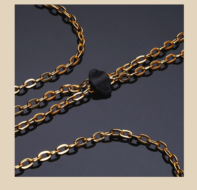 UPKO,義大利 UPKO,UPKO 項鍊提拉乳夾,乳夾,調教時尚,調教,調教扮演,BDSM,SM,親密關係,格雷,角色扮演,捆綁,禮物,繩縛,束縛,綁帶,口球,手拍,頸圈,項圈,牽引鏈,手銬,腳銬,馬鞭