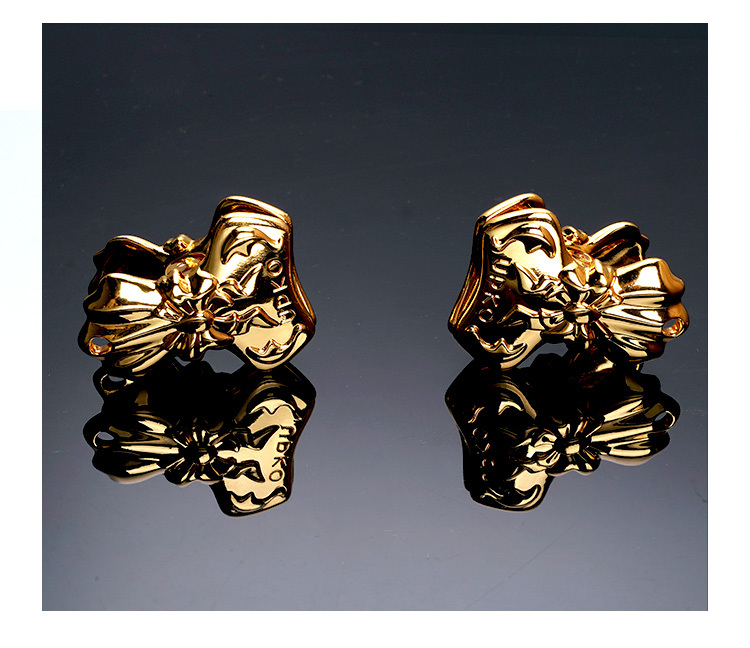 UPKO,義大利 UPKO,UPKO 蝴蝶結貝殼乳夾,乳夾,調教時尚,調教,調教扮演,BDSM,SM,親密關係,格雷,角色扮演,捆綁,禮物,繩縛,束縛,綁帶,口球,手拍,頸圈,項圈,牽引鏈,手銬,腳銬,馬鞭