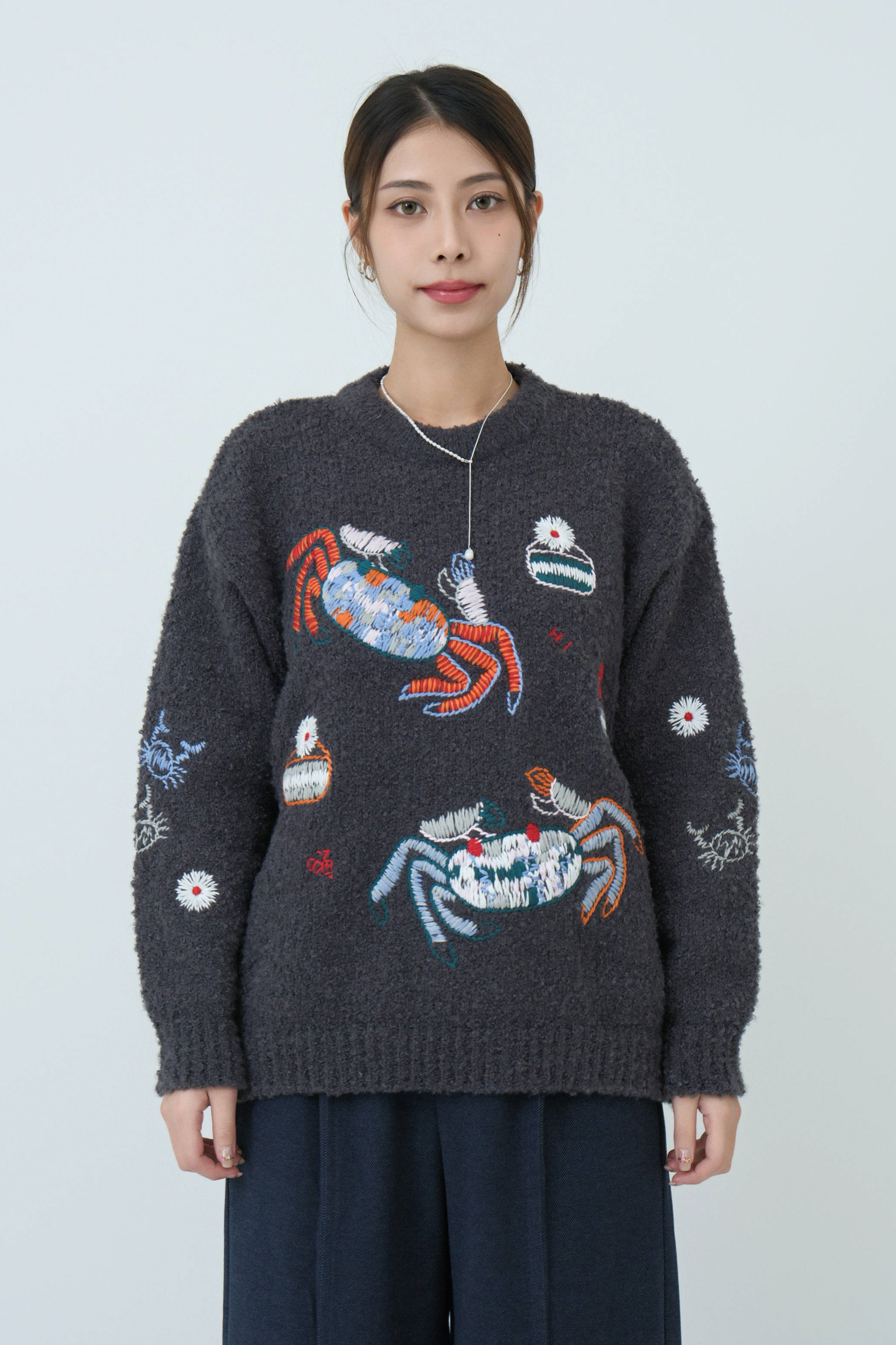 海洋生物繡圖冷衫 (現貨款式）