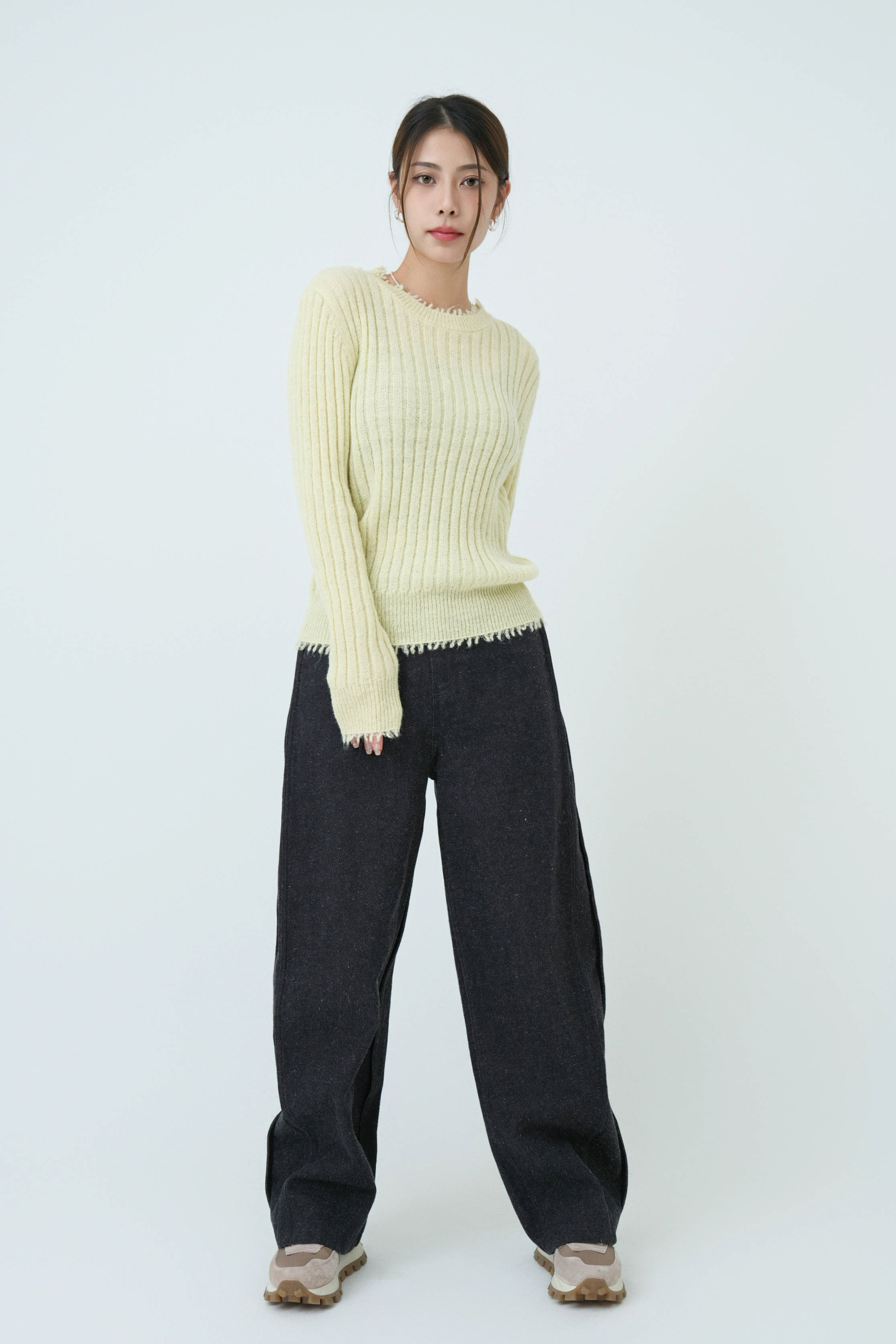 仿破爛邊薄冷衫 (現貨款式）