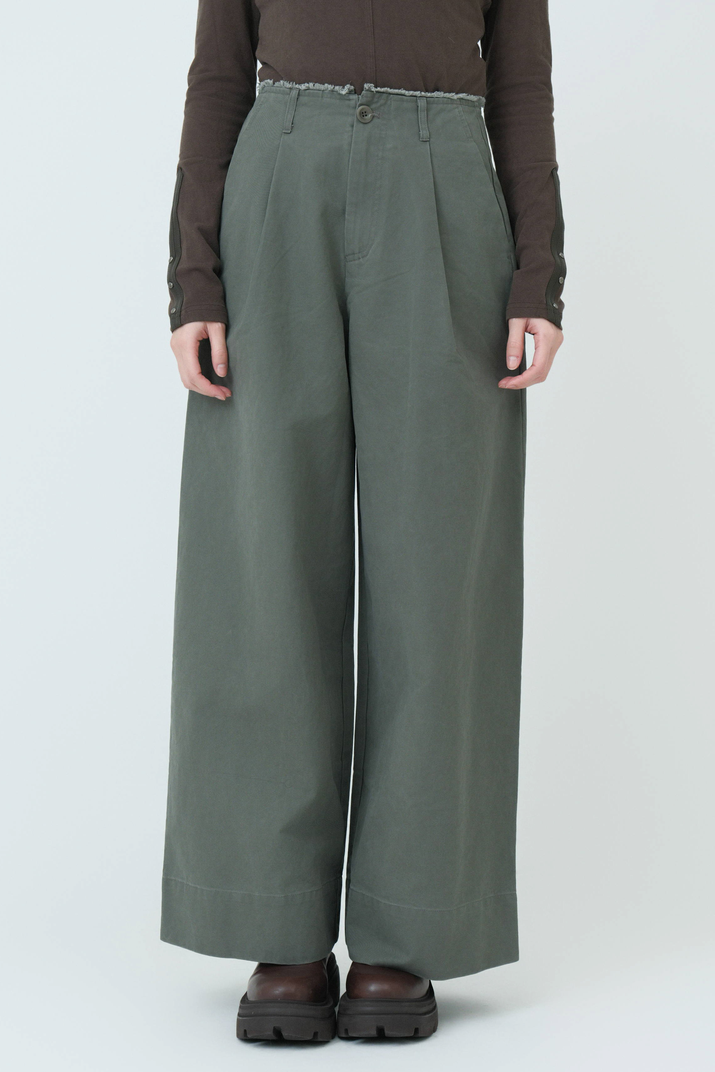 蘇蘇邊腰頭闊斜褲 (*現貨款式）