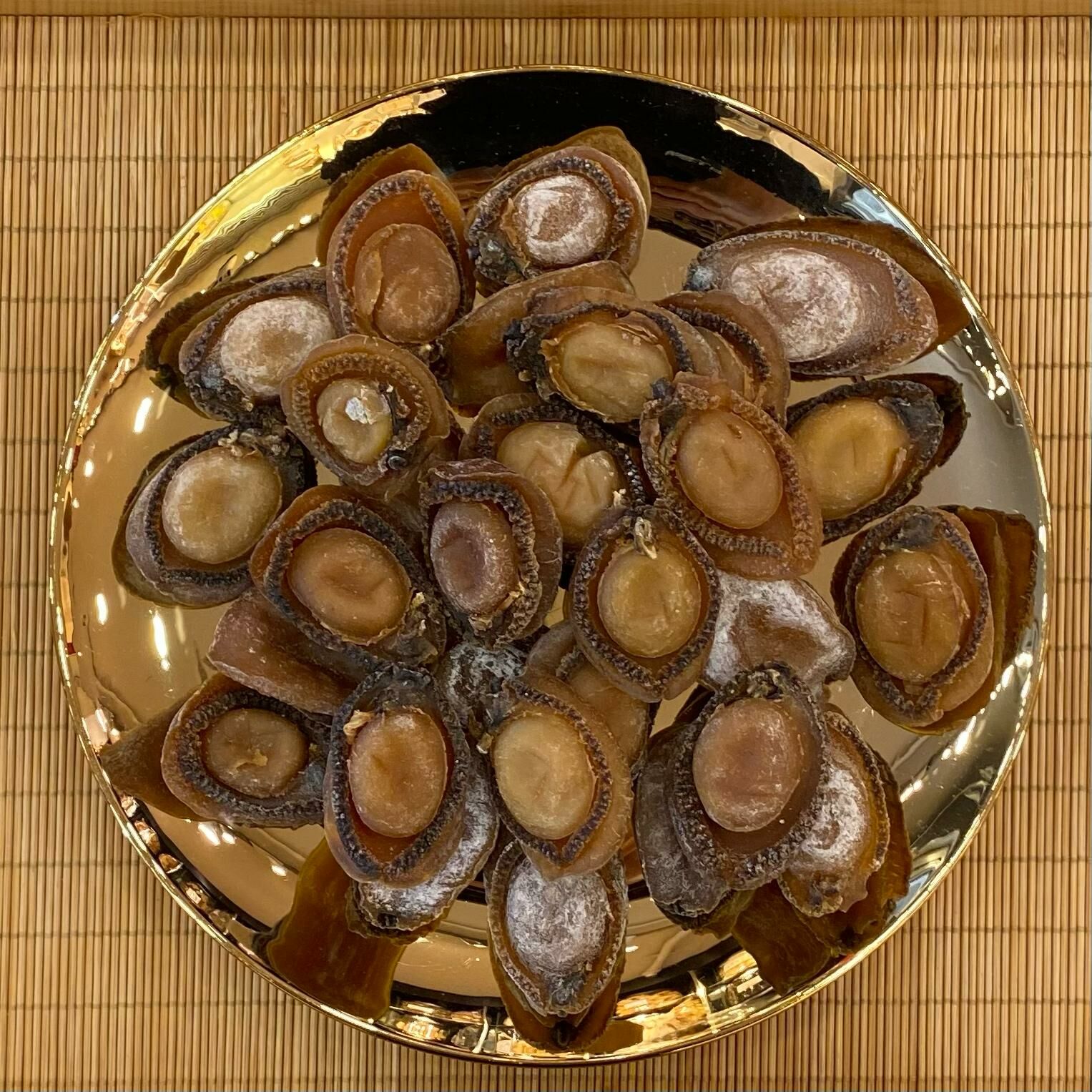 中東鮑魚（63 頭） （300 克，約31-33隻）