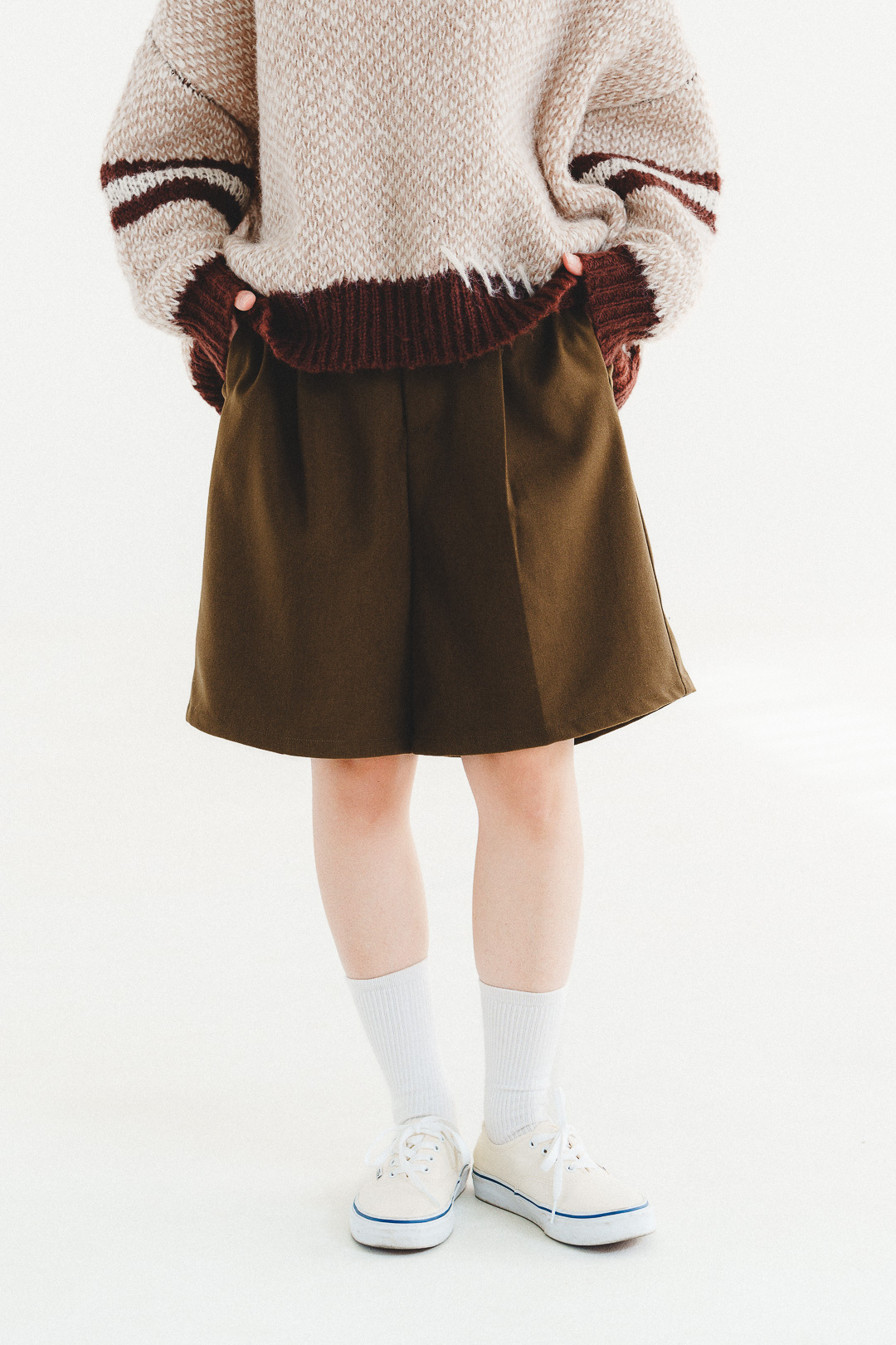 慢慢地走！毛呢斜紋五分褲(兩色-棕)