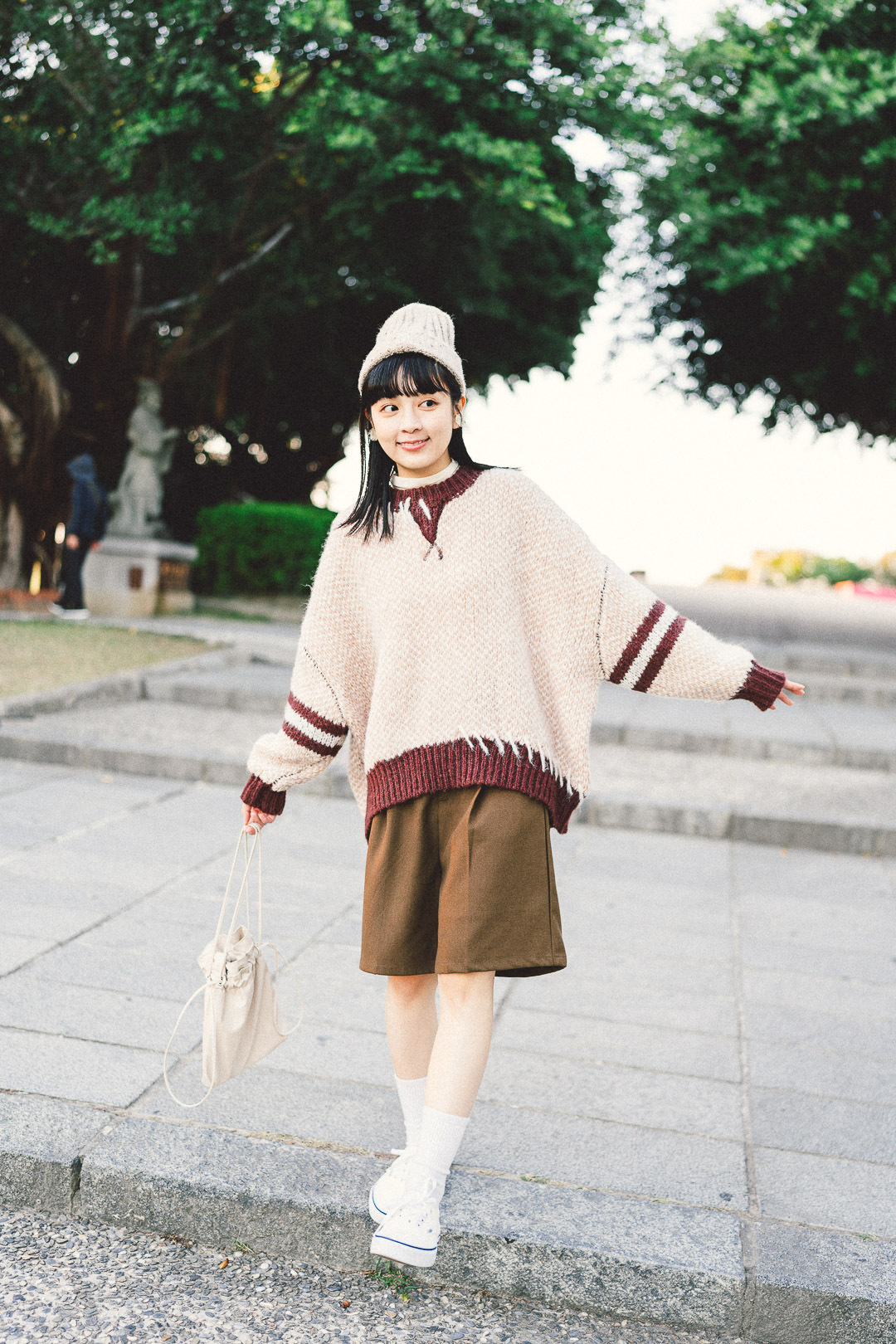 慢慢地走！毛呢斜紋五分褲(兩色-棕)