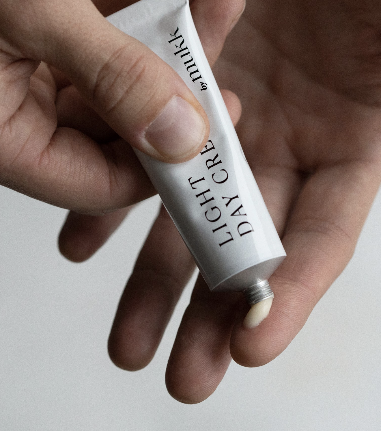 【保護肌膚受紫外線侵害！減少黑頭粉刺、保濕抗氧！】By mukk 輕盈抗氧化日霜