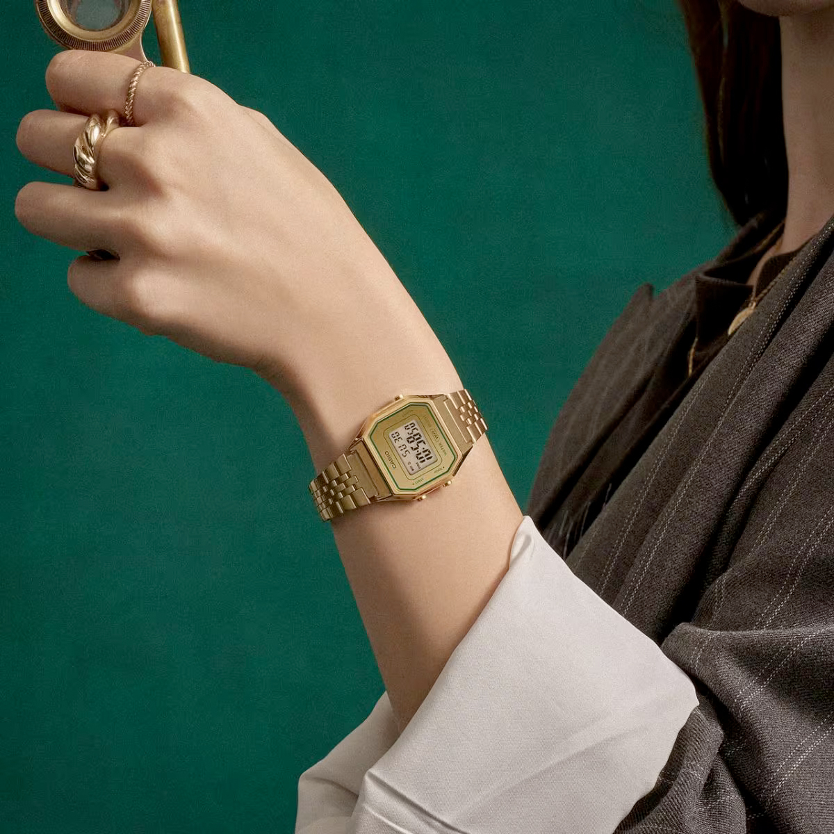 CASIO LA680WEGV-9A 女裝 金色 鏡面 方形復古跳字錶