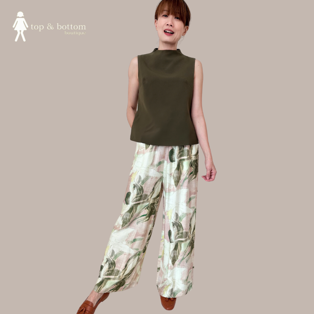 SIMPLE SOLID HIGH NECK BLOUSE
